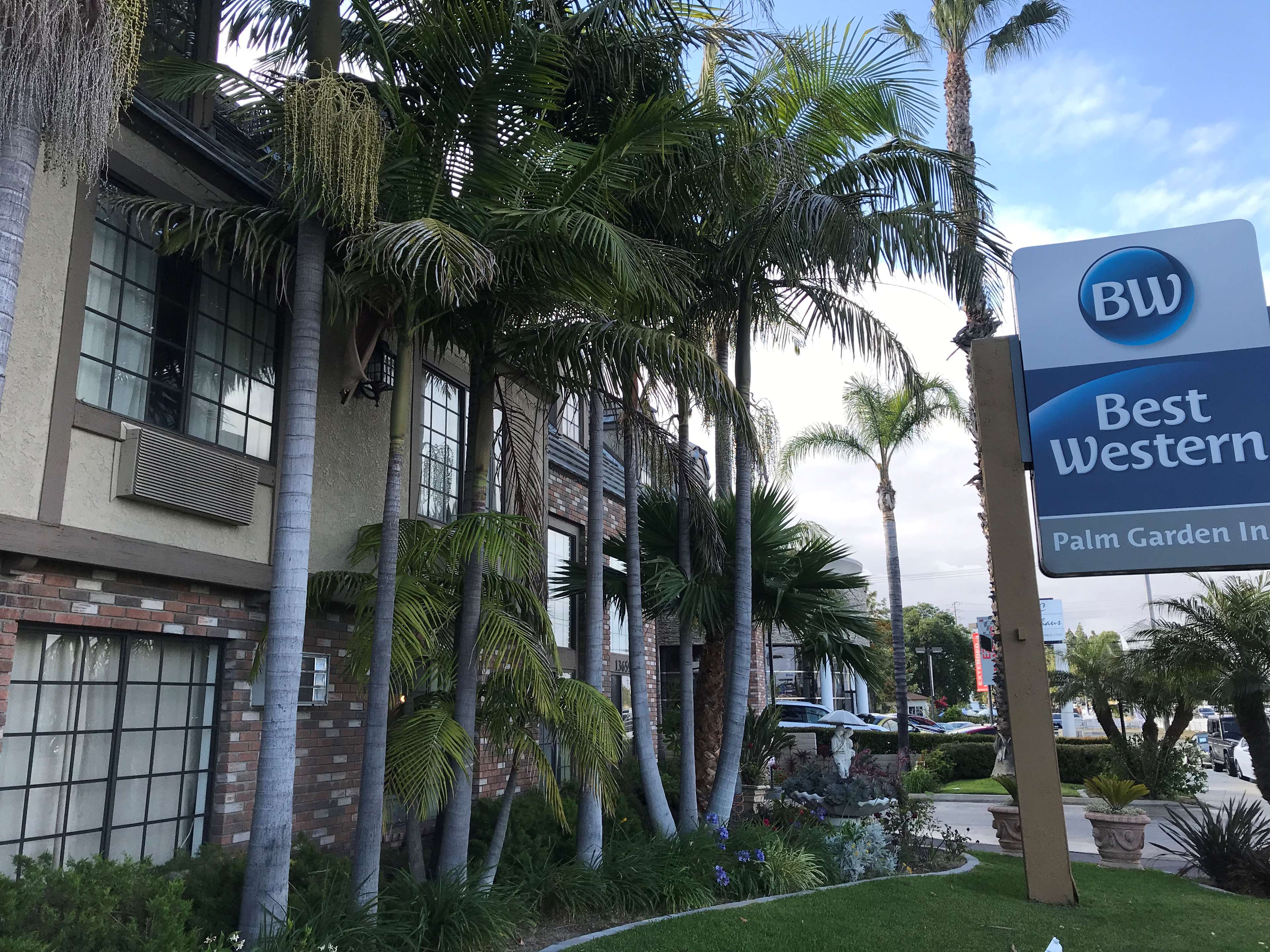 Best Western Palm Garden Inn Photo