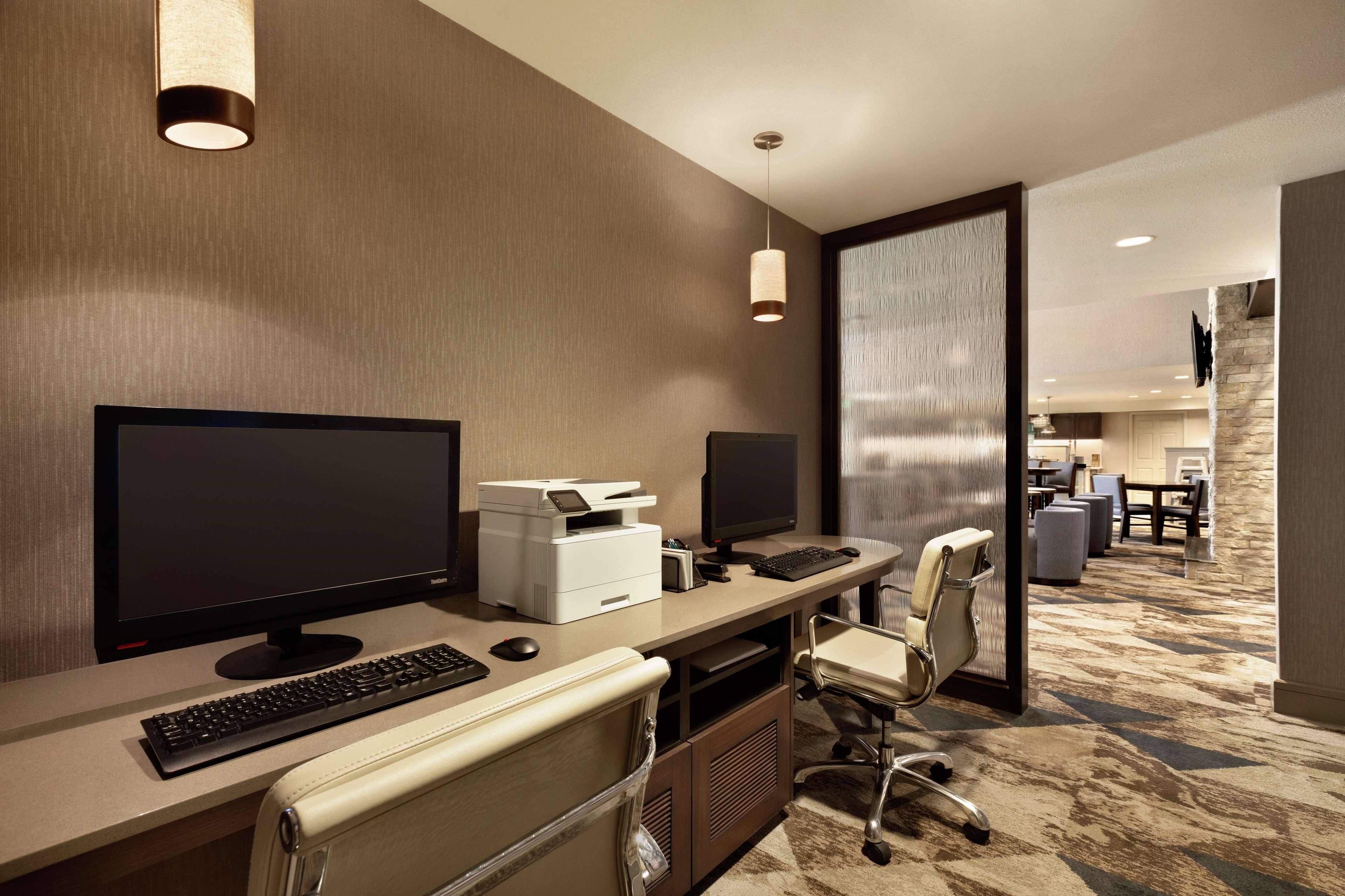 Homewood Suites by Hilton Portland Airport Photo