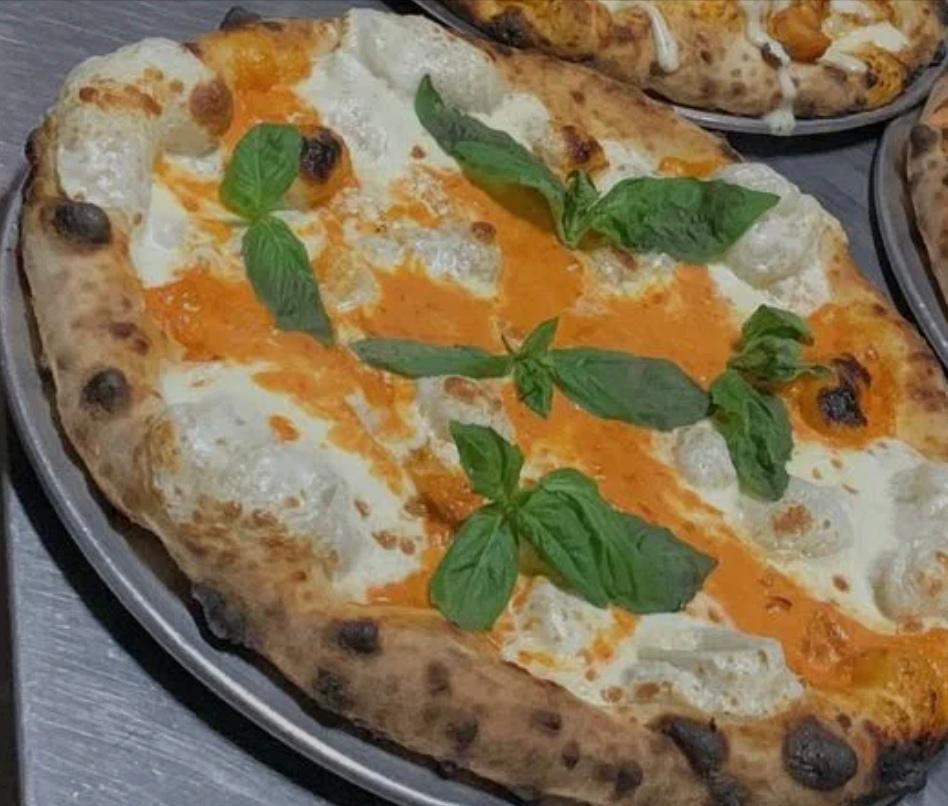 SM VODKA SAUCE PIE PIZZA
