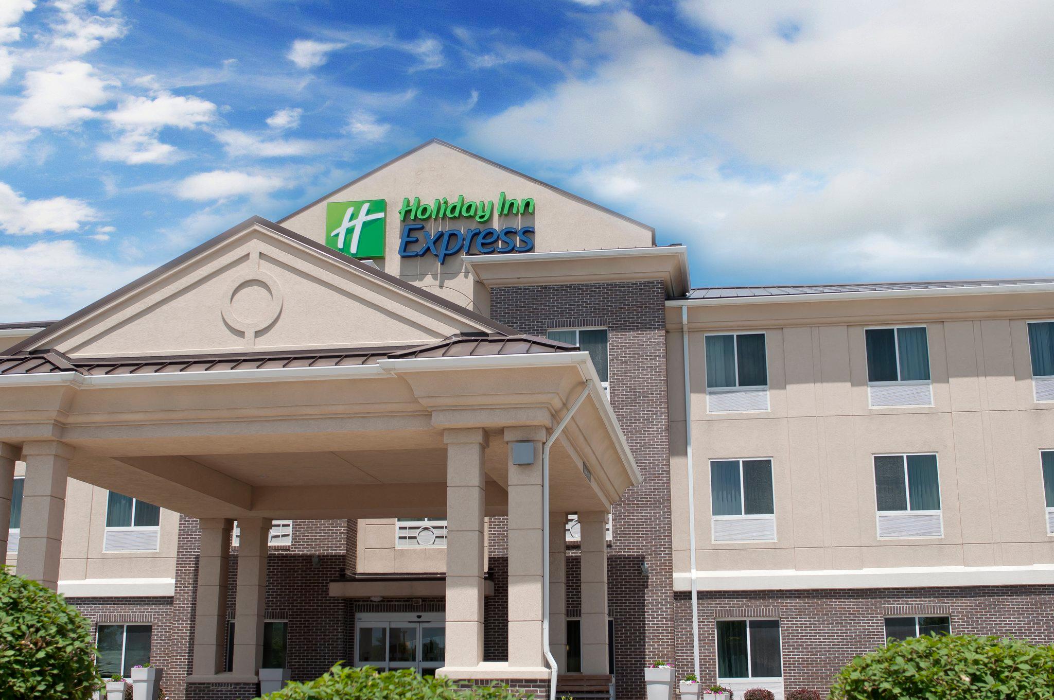 Holiday Inn Express & Suites Ankeny-Des Moines Photo