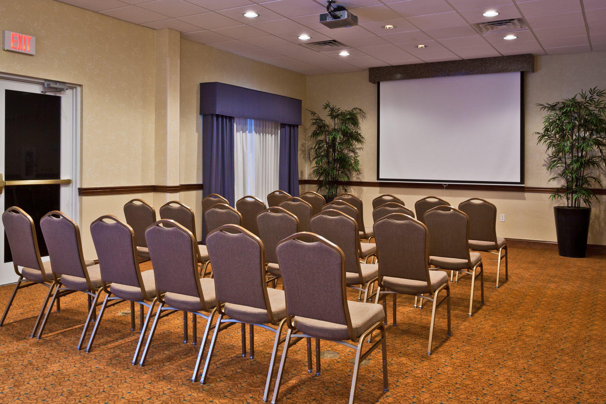 Holiday Inn Express & Suites Lakeland North - I-4 Photo