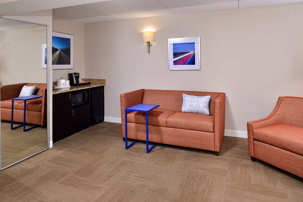 Hampton Inn Henderson Image