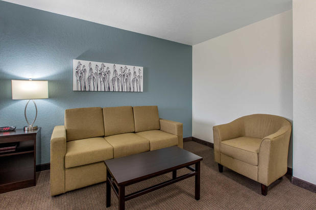 Images Sleep Inn & Suites Ankeny - Des Moines