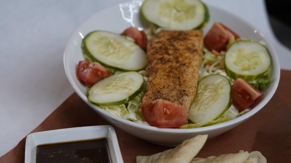 Grilled Salmon Salad