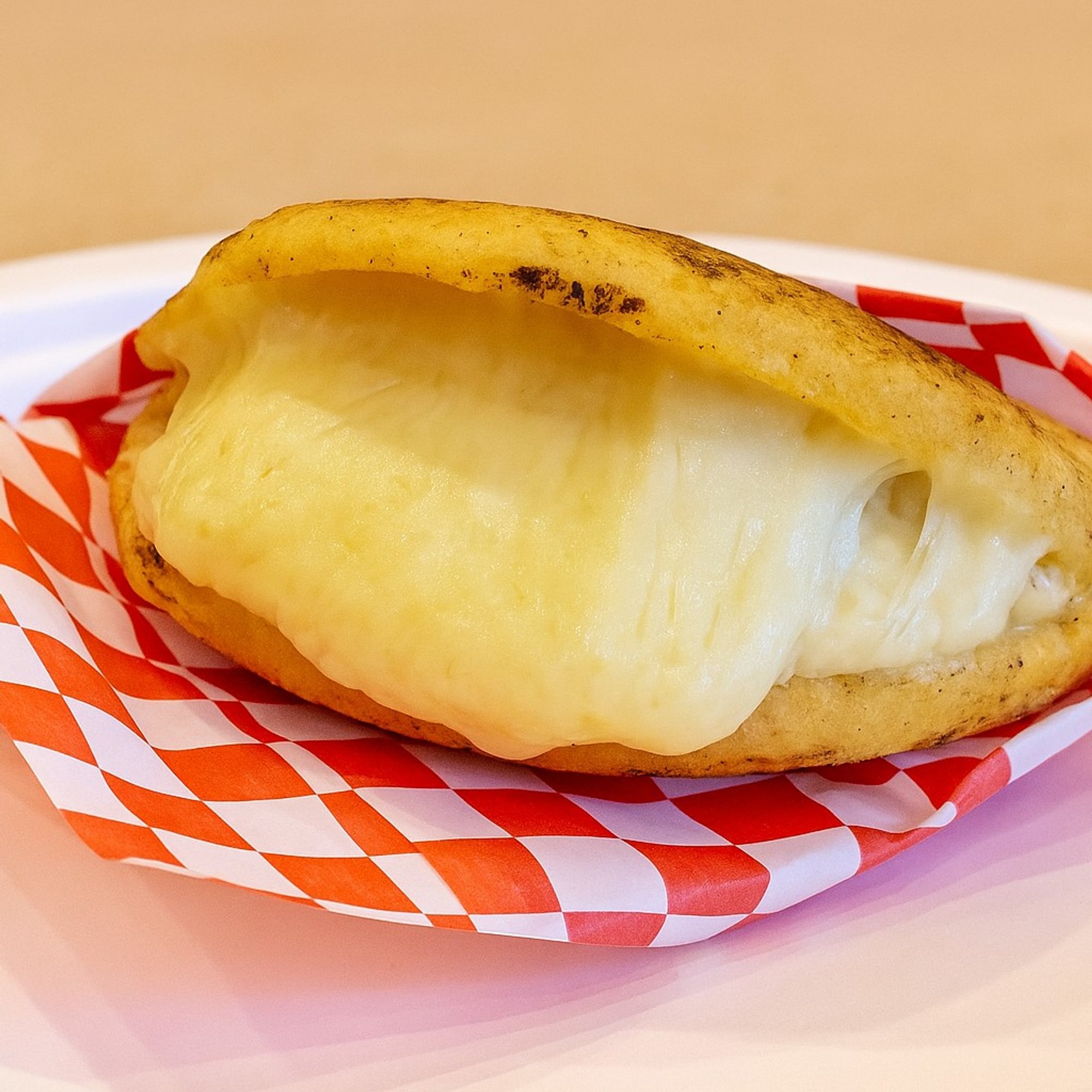 Cheese Arepa - Arepa de Queso de Mano