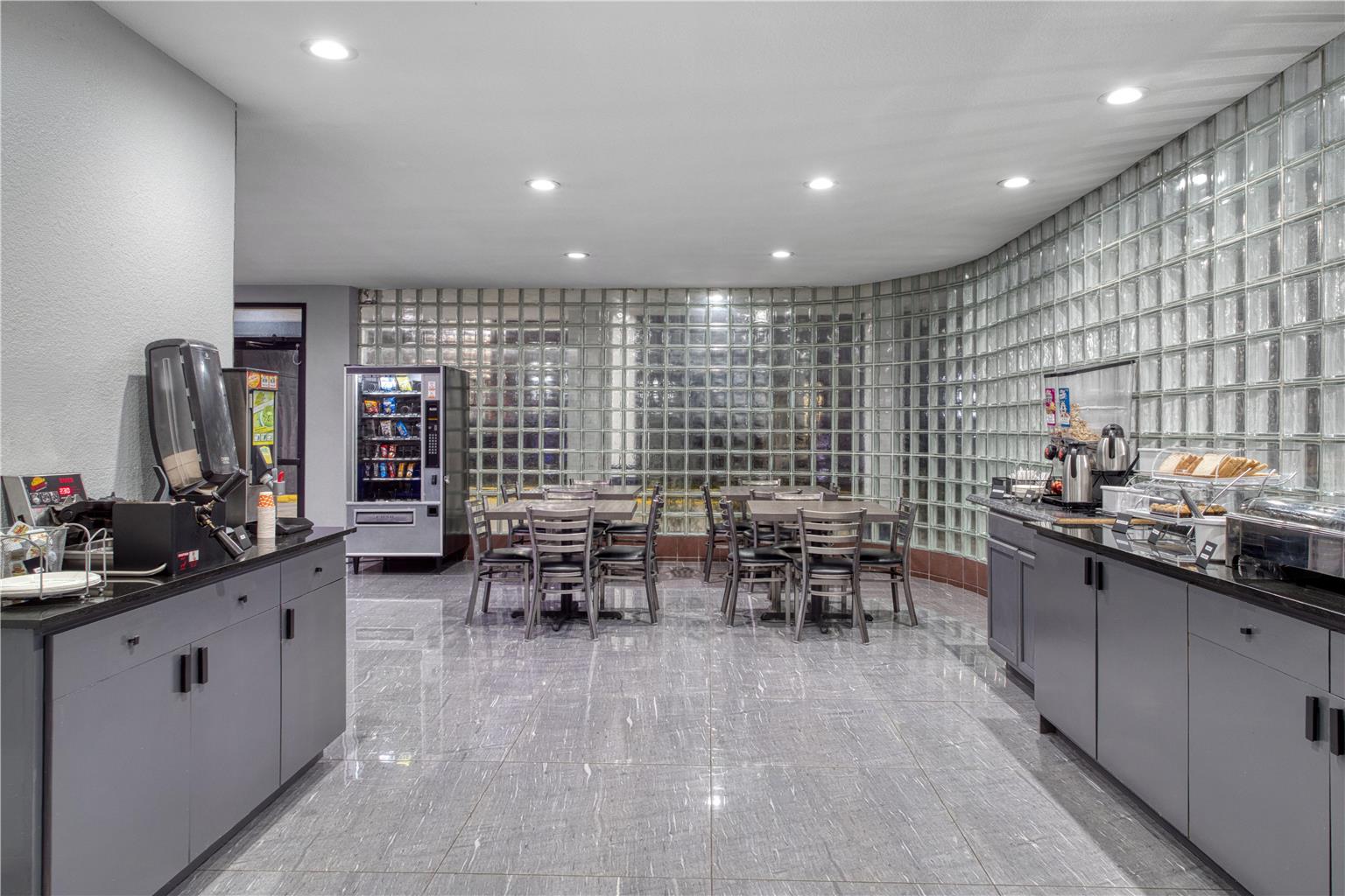 SureStay by Best Western Spring North Houston Image