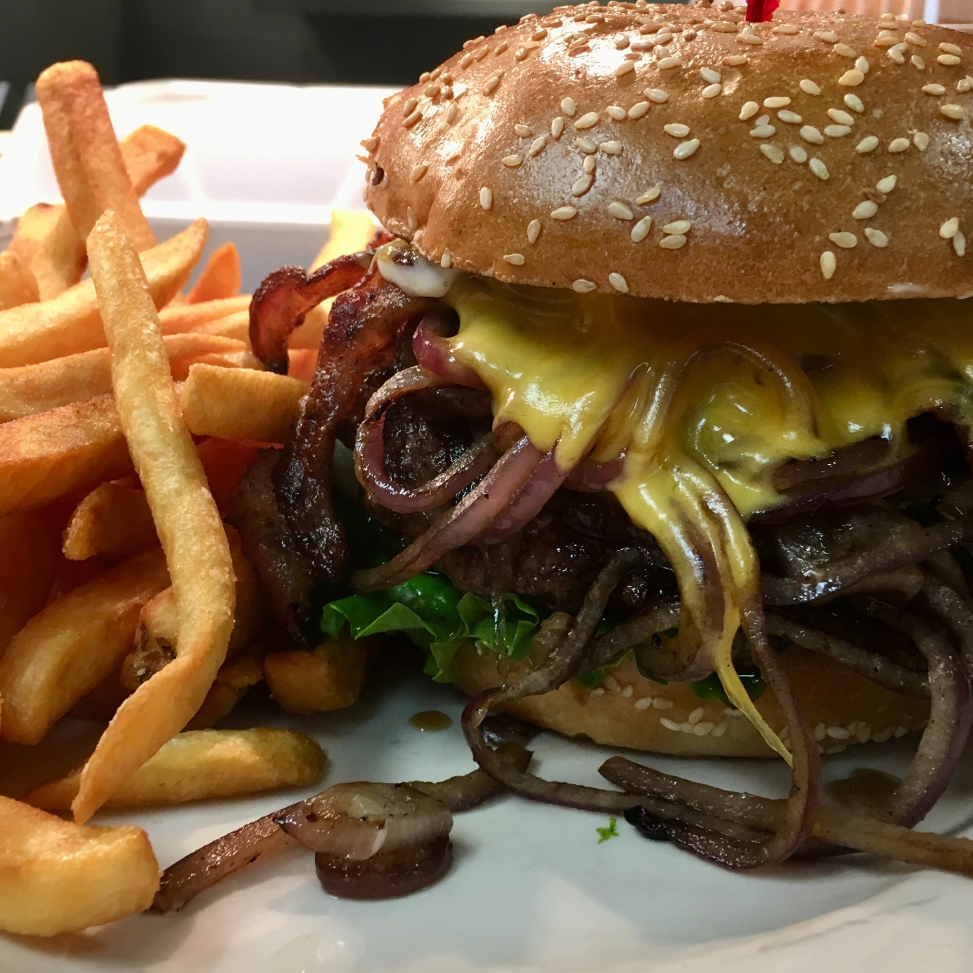 "Hall of Fame" Burger