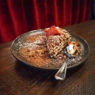 GOOSE’S EAU CLAIRE CAKE