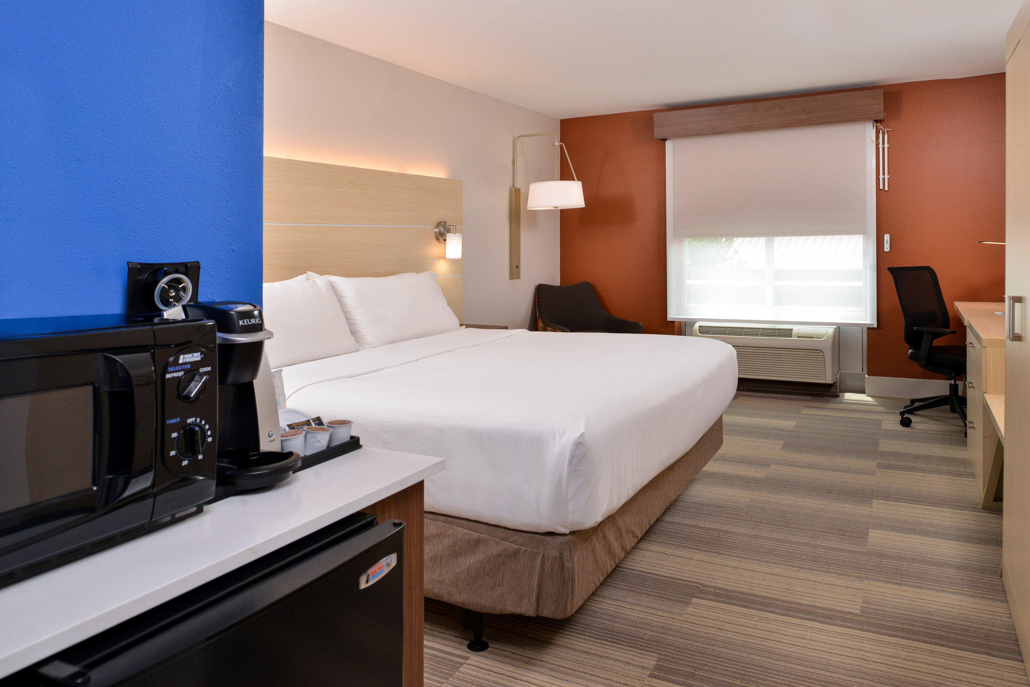 Holiday Inn Express & Suites Cincinnati - Mason Photo