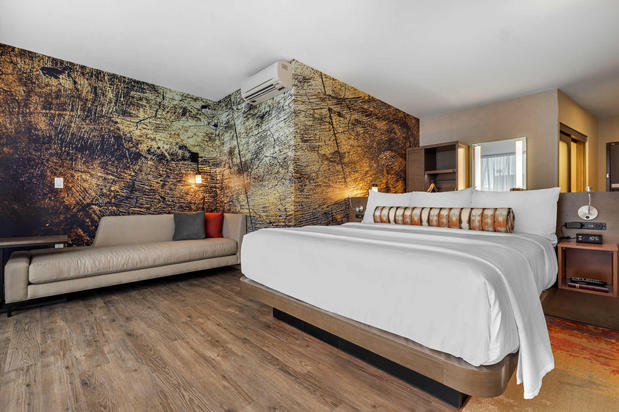 Images Cambria Hotel Omaha Downtown