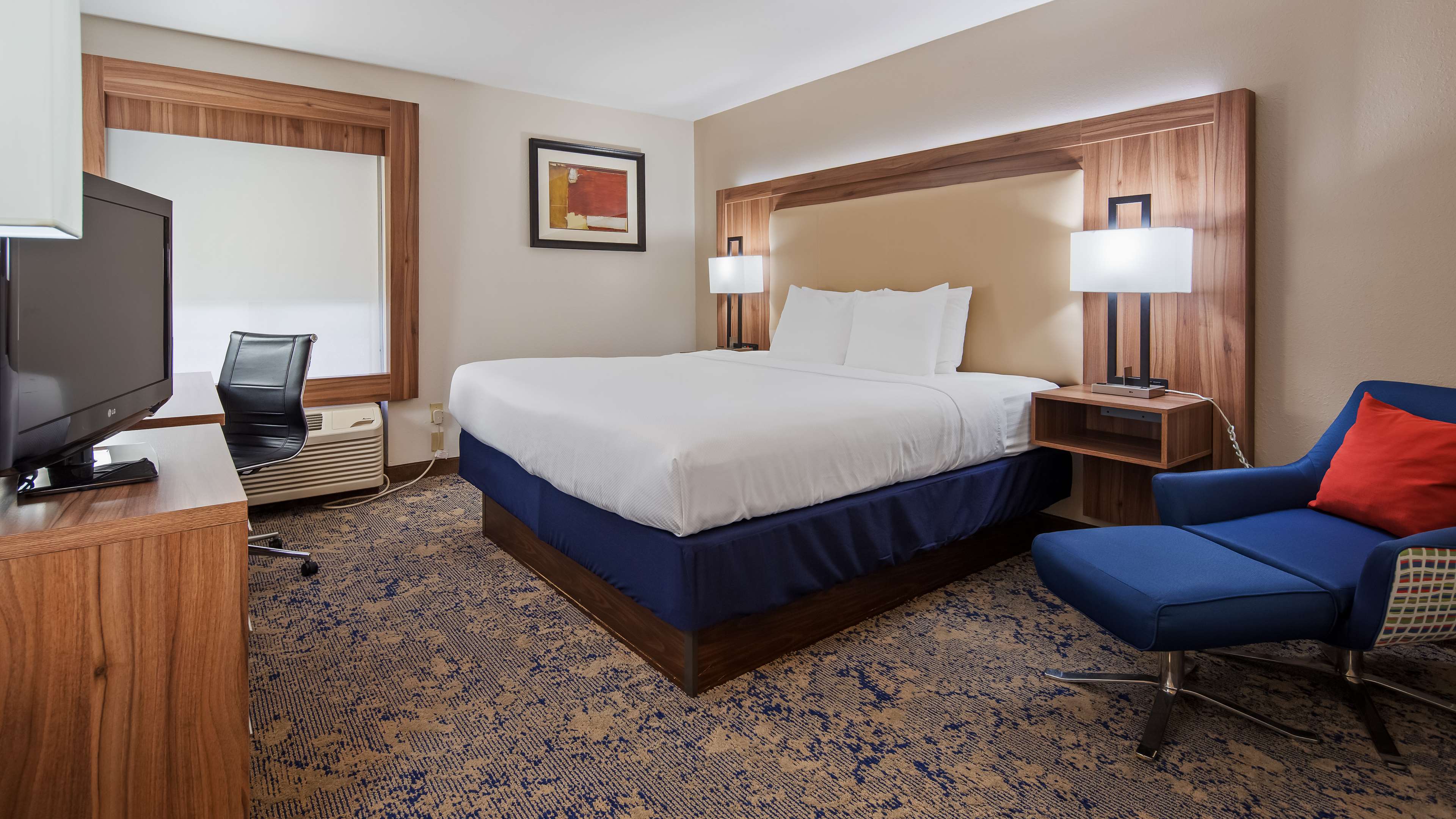 Best Western Plus Kansas City Airport-KCI East Photo