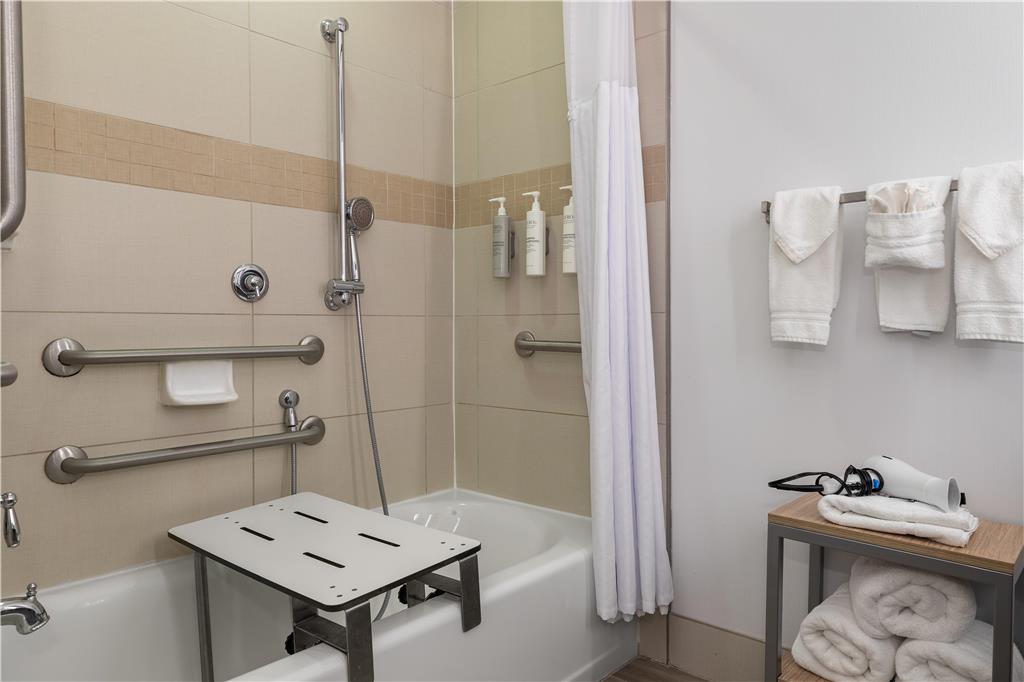 Hilton Garden Inn Auburn Image