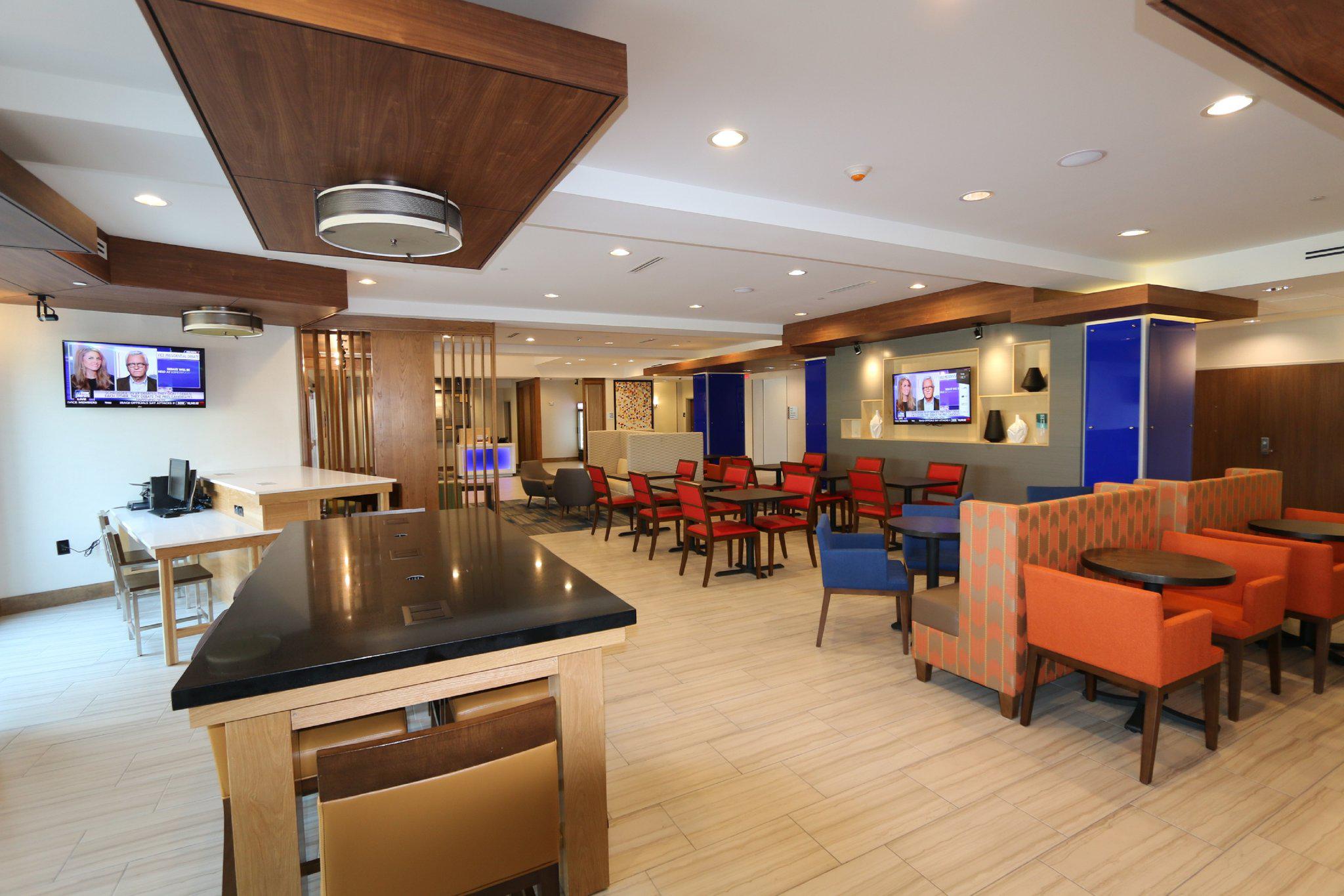 Holiday Inn Express & Suites Round Rock - Austin N Photo