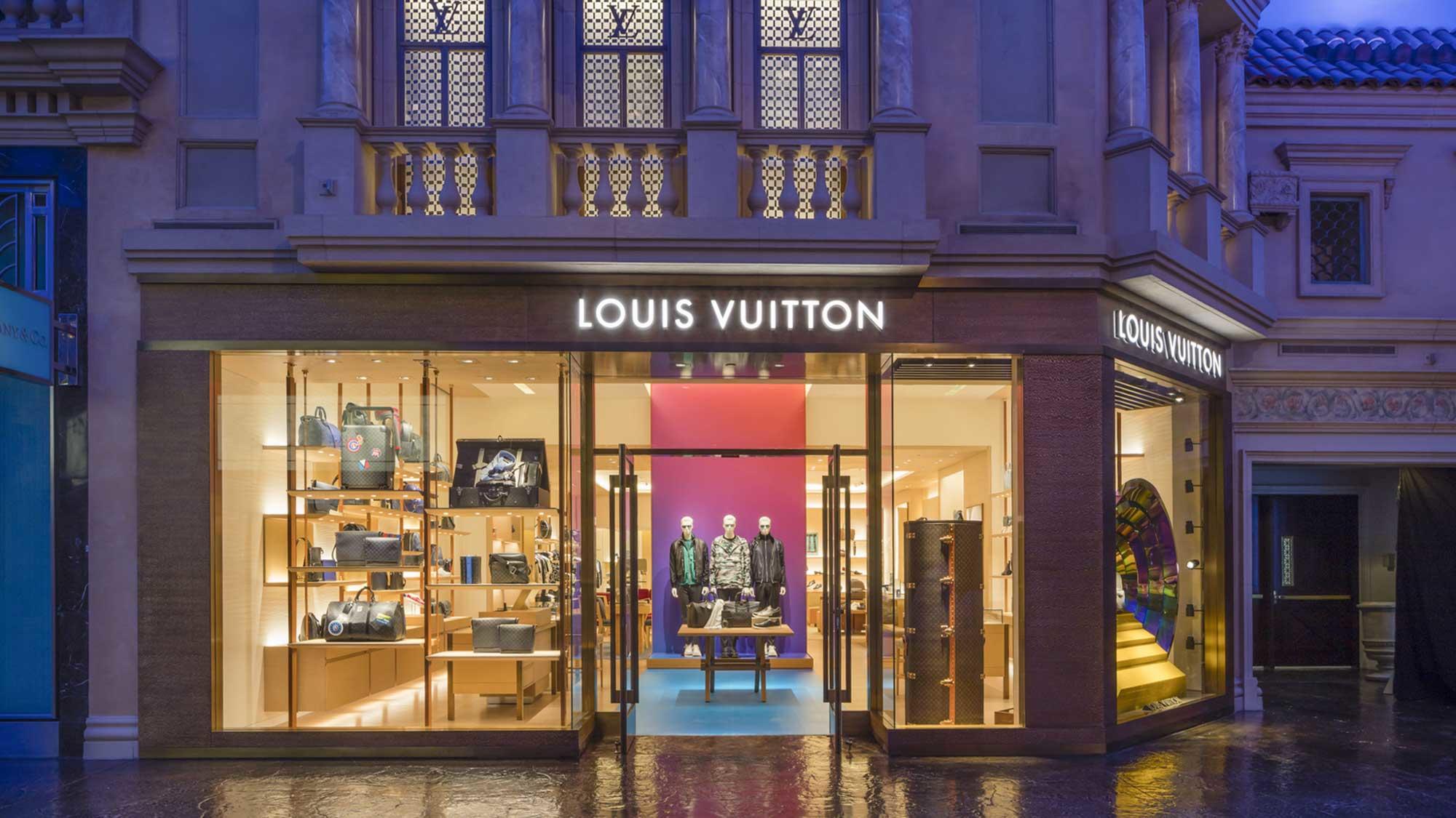 Louis Vuitton Las Vegas Caesars Forum Women's store, United States