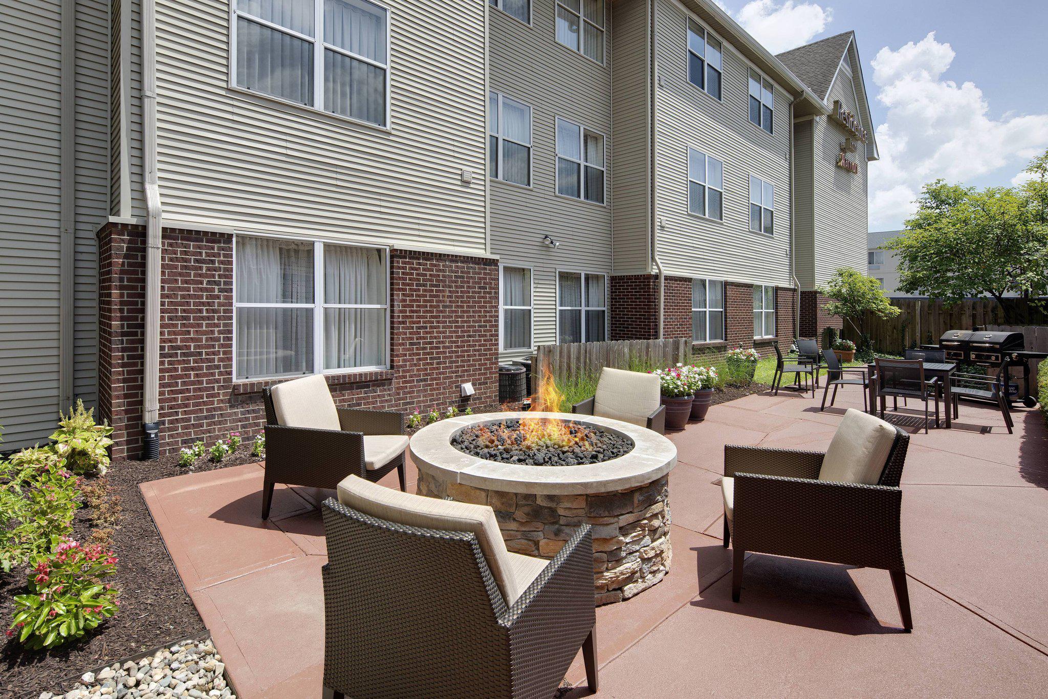 Residence Inn by Marriott Indianapolis Airport Photo