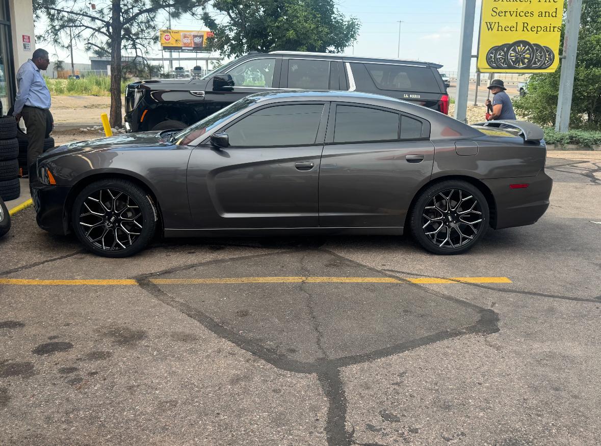 King's Custom Tires - Colorado Blvd Image