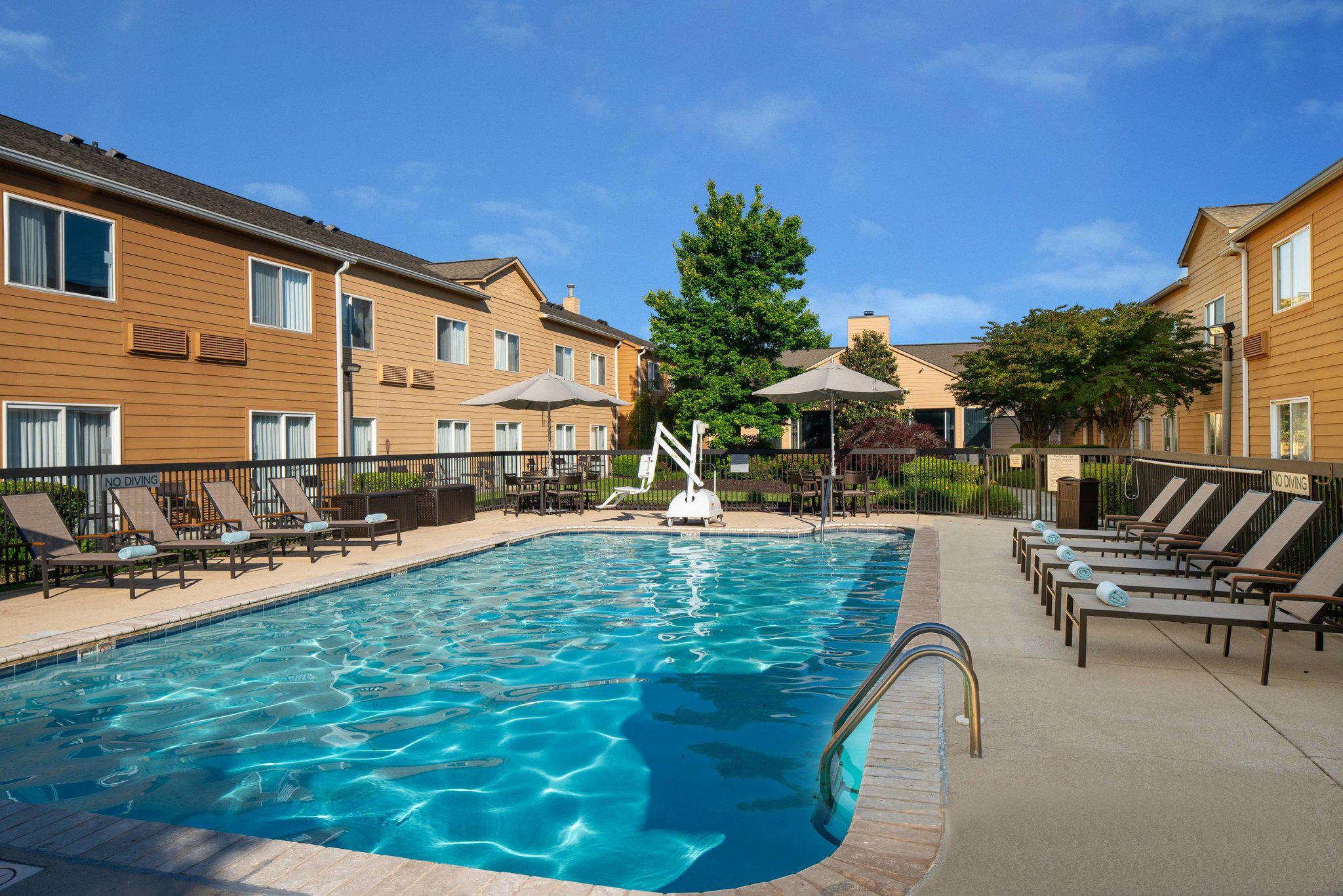 Courtyard by Marriott Chattanooga at Hamilton Place Photo