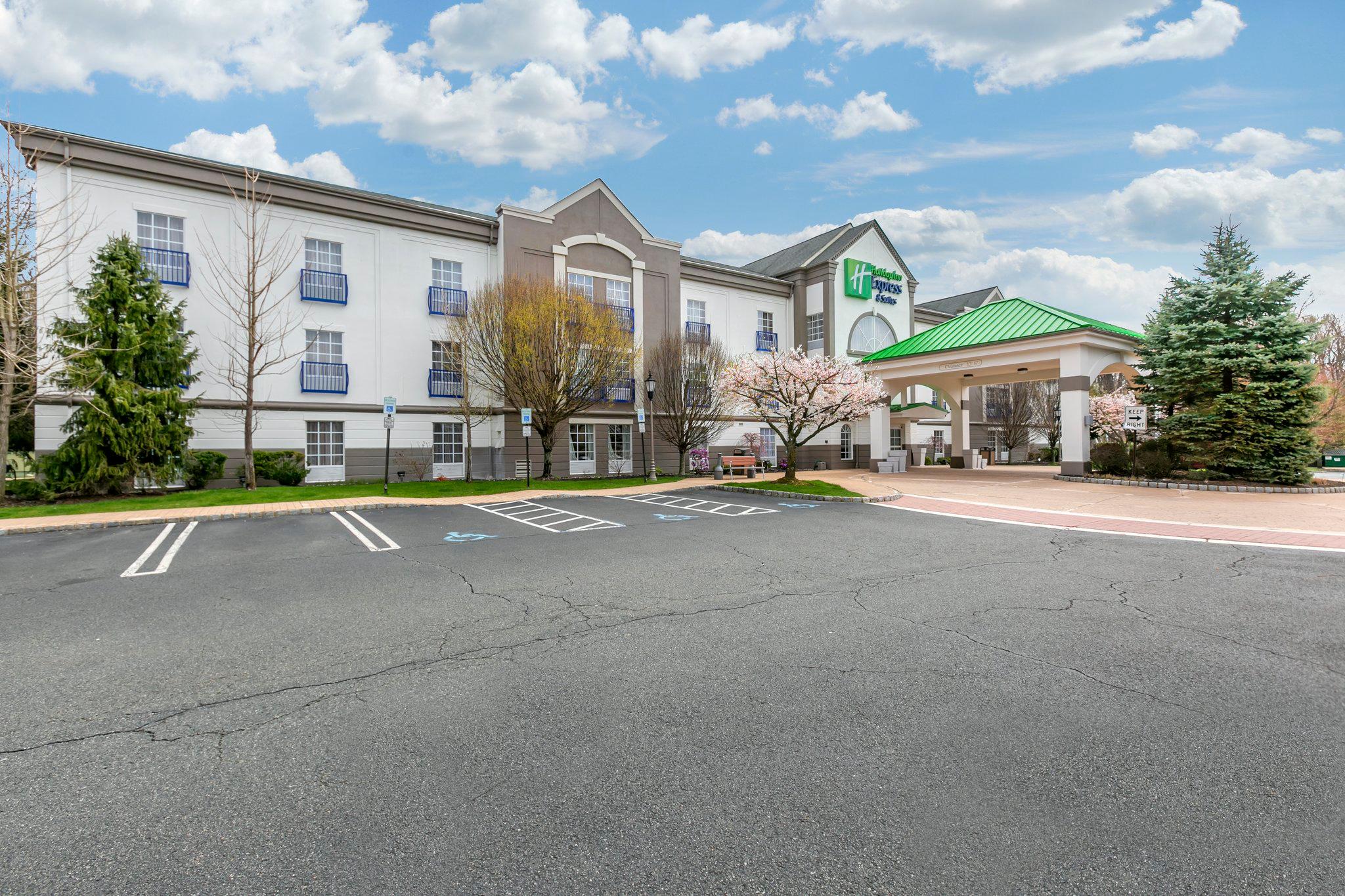 Holiday Inn Express & Suites Mount Arlington-Rockaway Area Photo