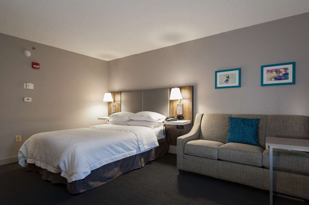 Hampton Inn East Windsor Image