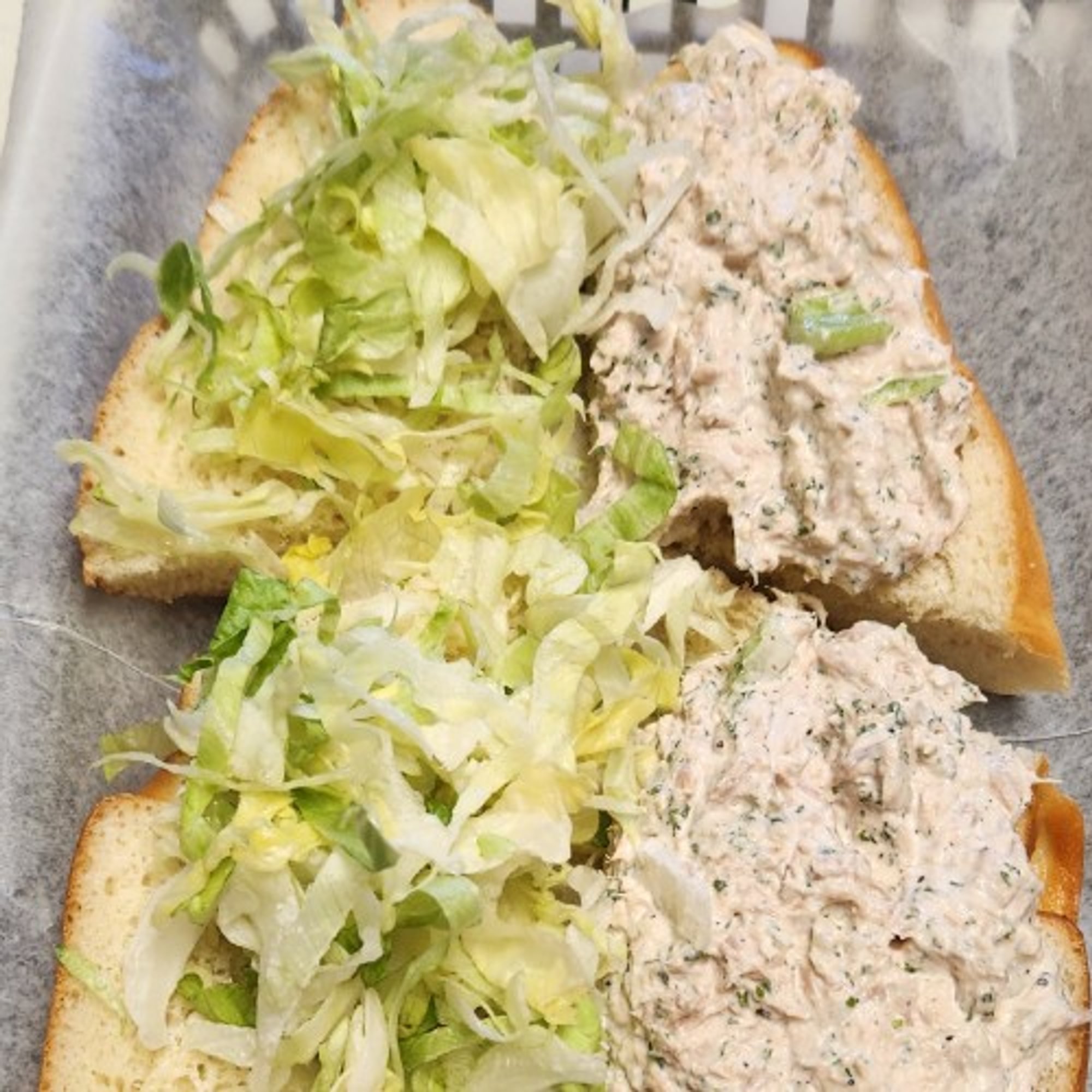 Tuna Sandwich (8")