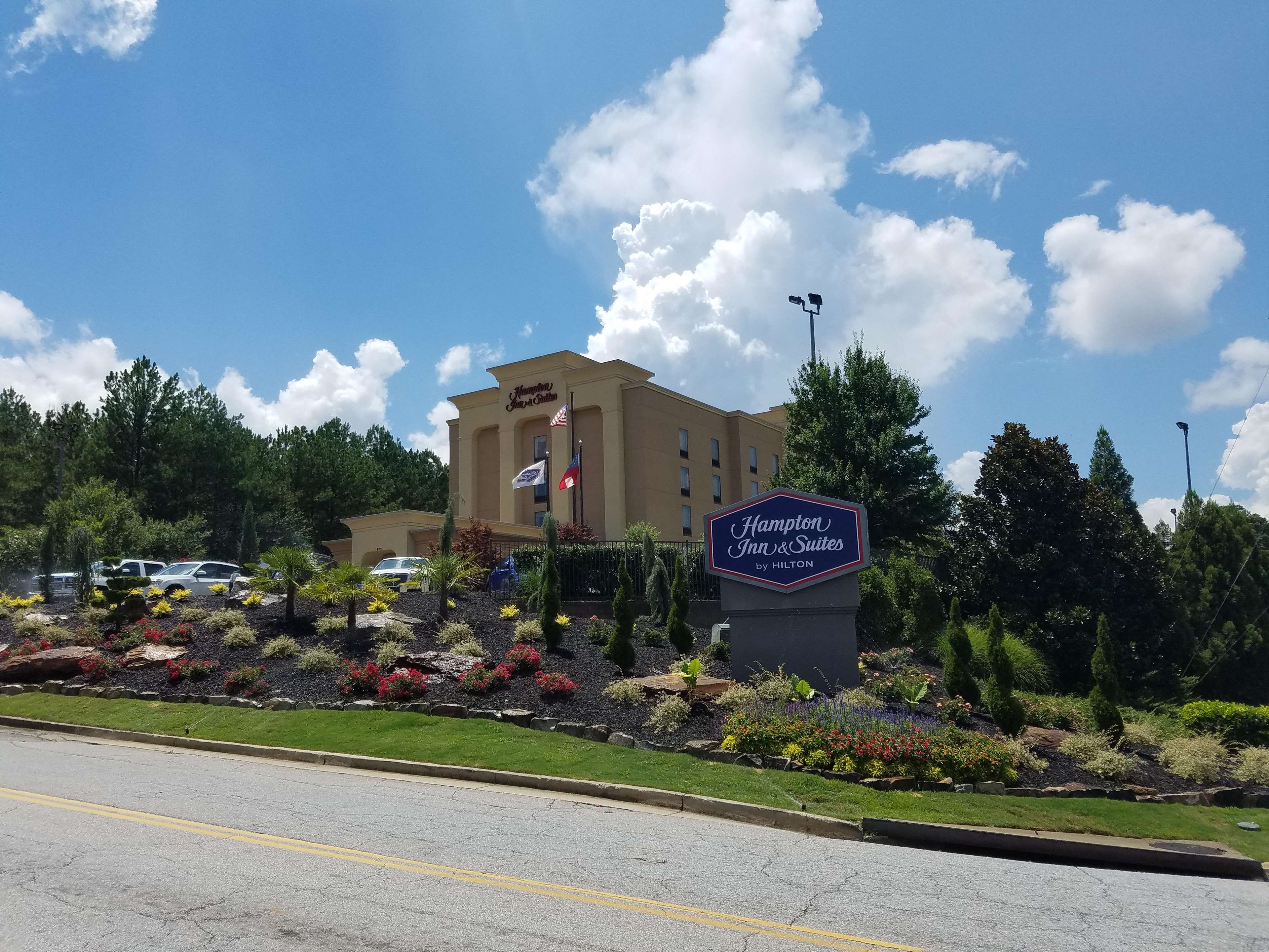 Hampton Inn & Suites ATL-Six Flags Photo