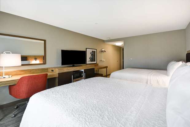 Images Hampton Inn & Suites Detroit/Warren