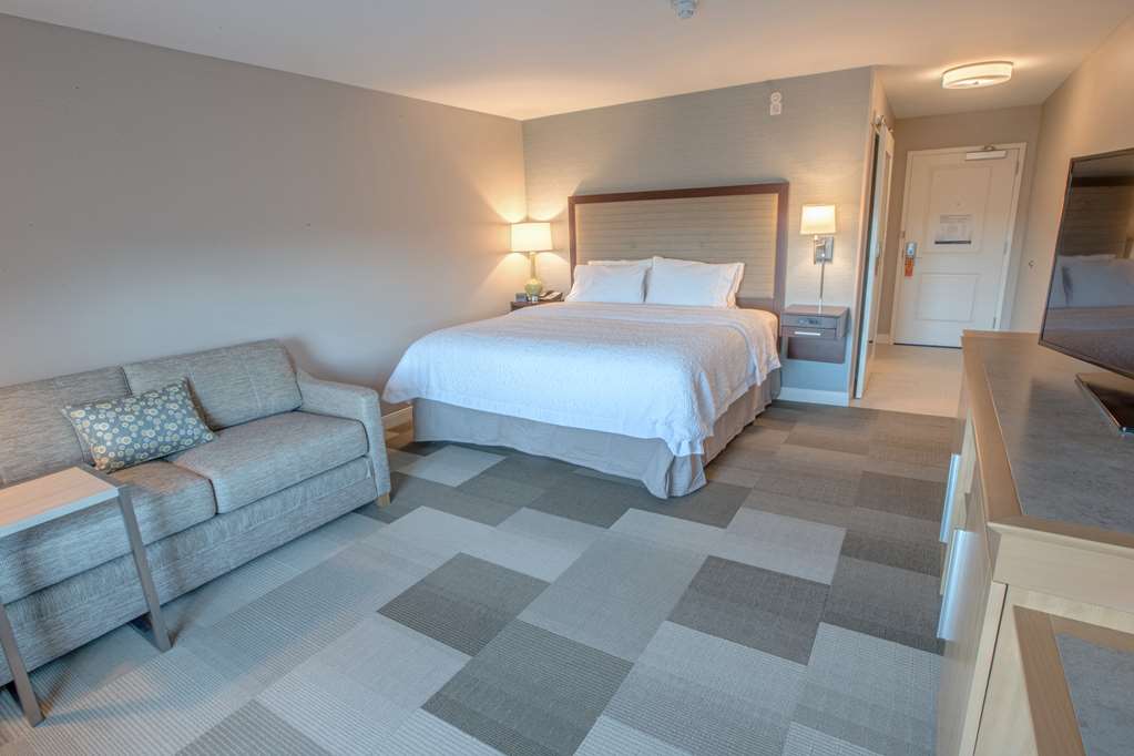 Hampton Inn Amesbury Image