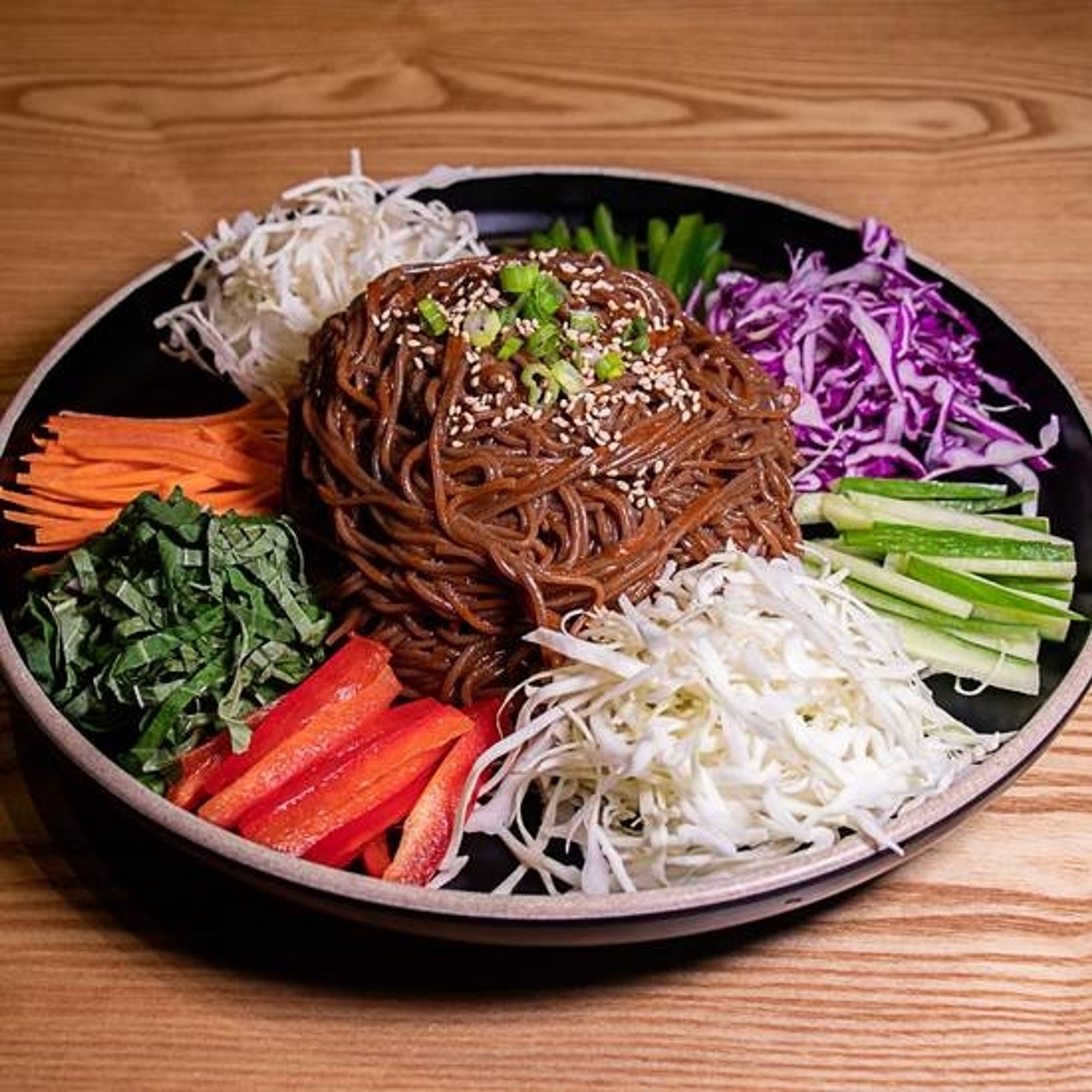 Jaengban guksu/쟁반국수