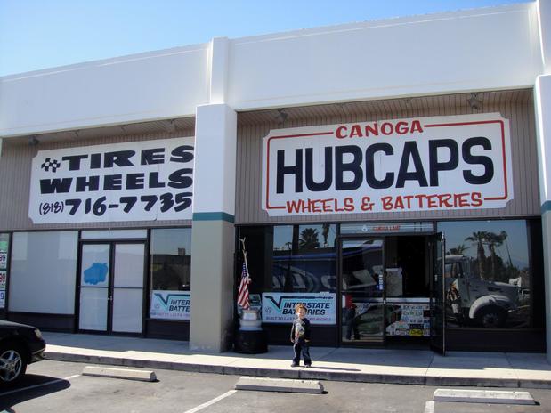 Canoga Hubcaps Tires & Wheels