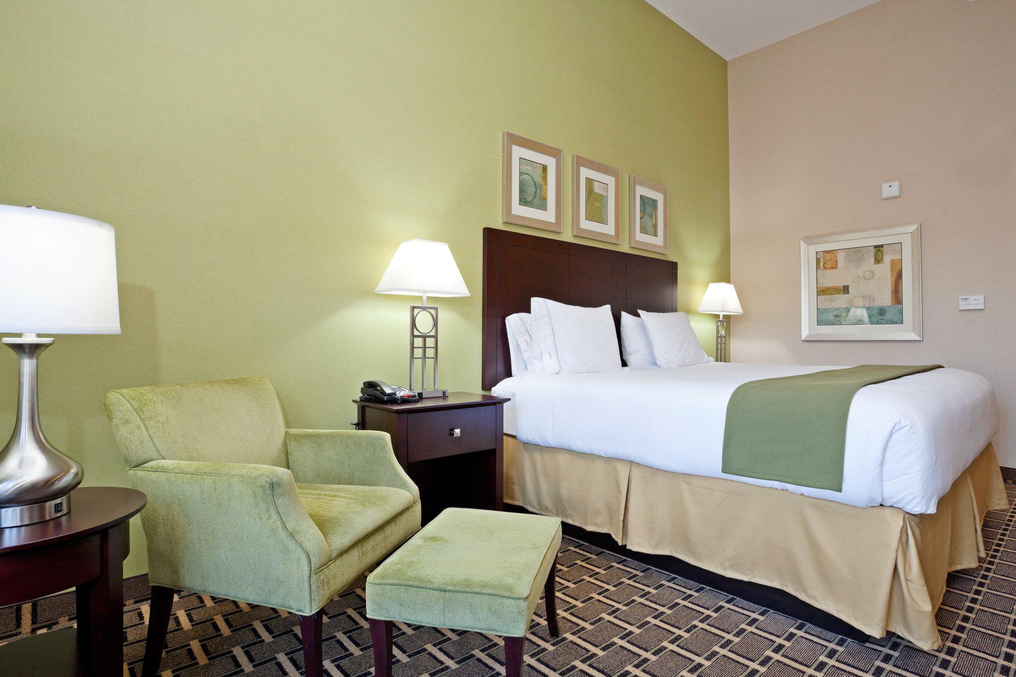 Holiday Inn Express & Suites Statesville Photo