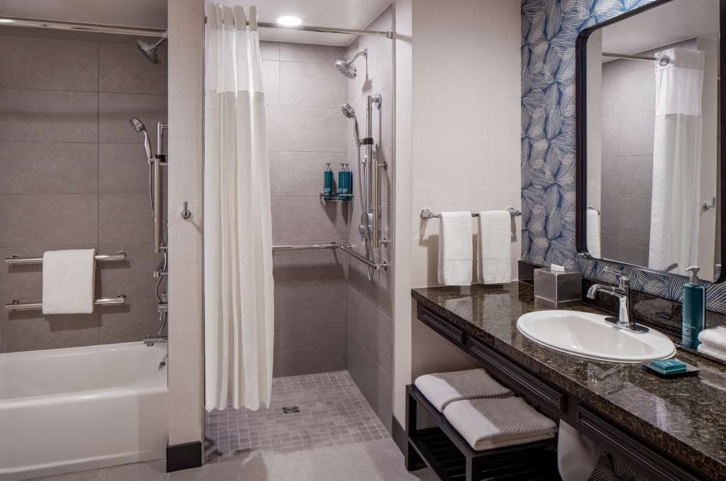 Hilton San Antonio Hill Country Image