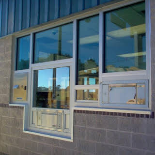 Robert Major Maintenance LLC Logo