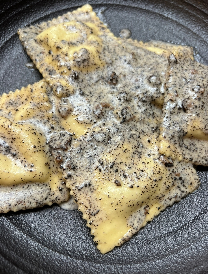 Ravioli Al Tartufo Nero