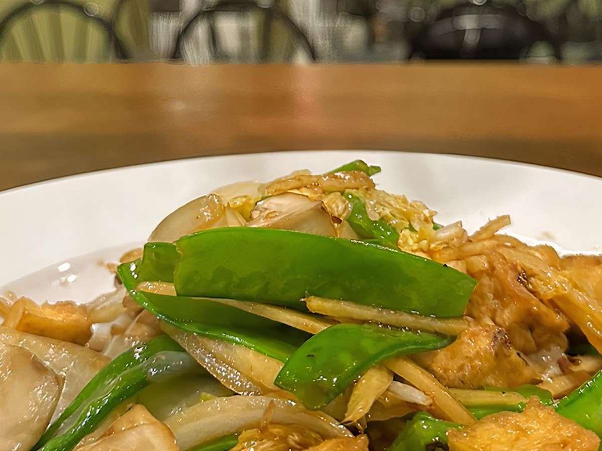38. Pad Khing Sod