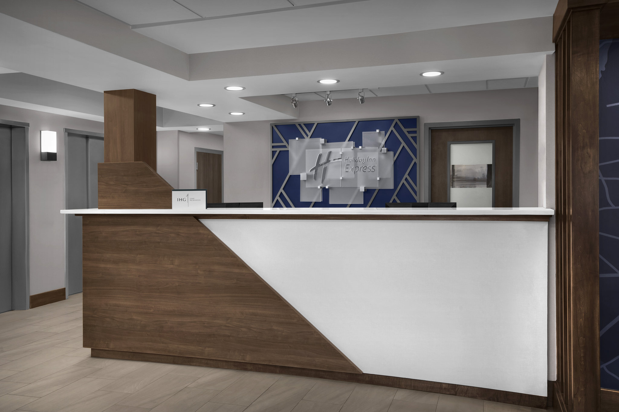 Holiday Inn Express Washington DC - Bw Parkway by IHG Image