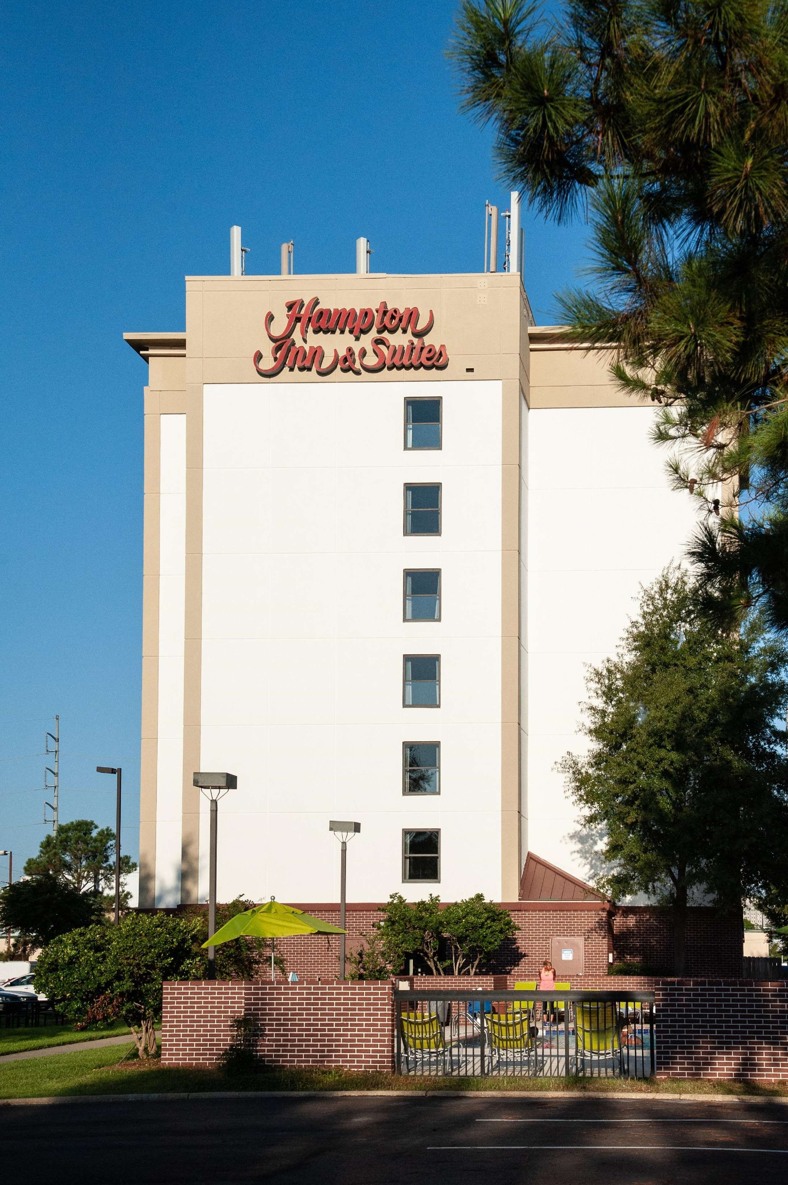 Hampton Inn & Suites Jackson Downtown-Coliseum Photo