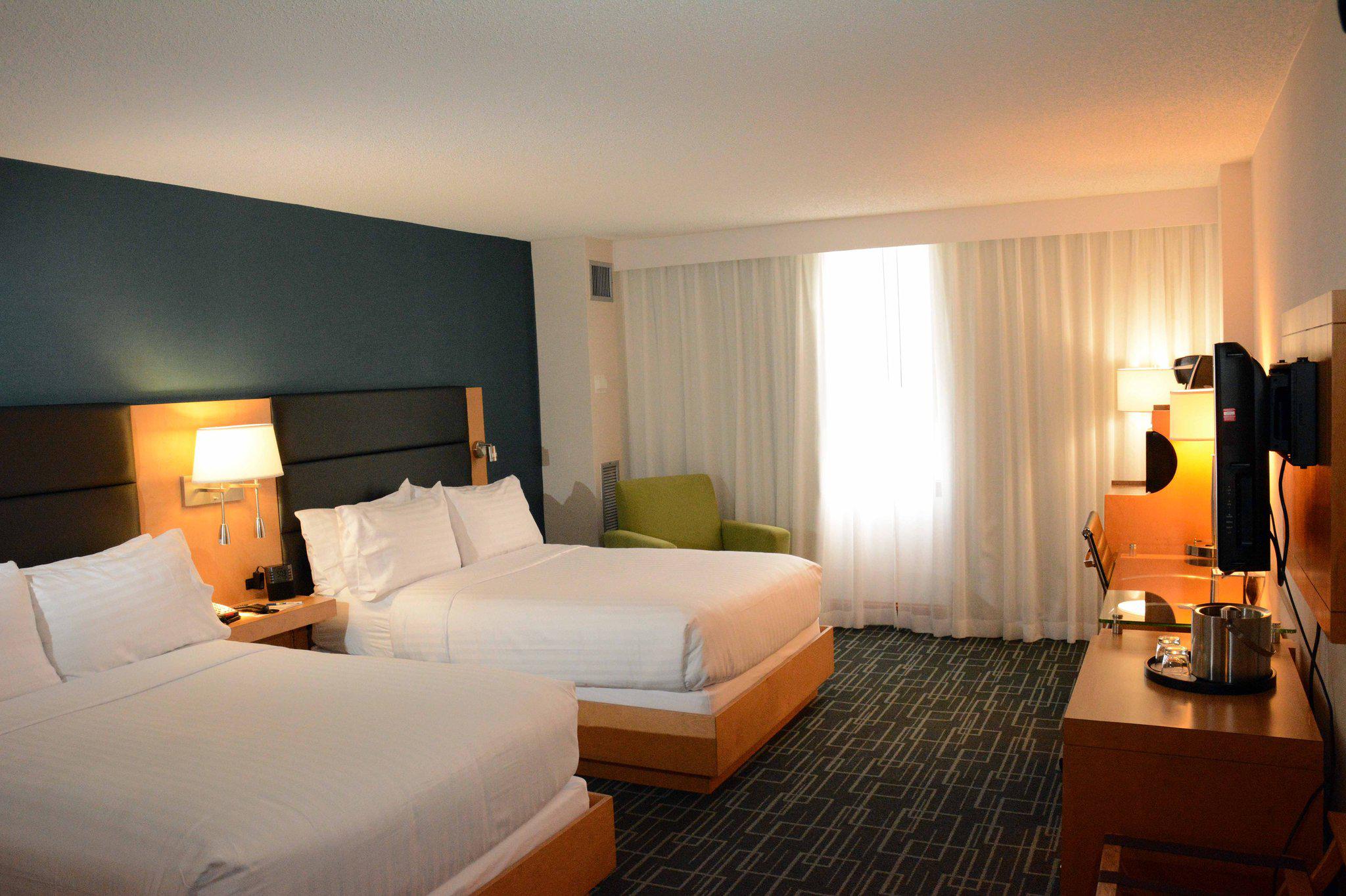 Holiday Inn Express & Suites Stamford Photo