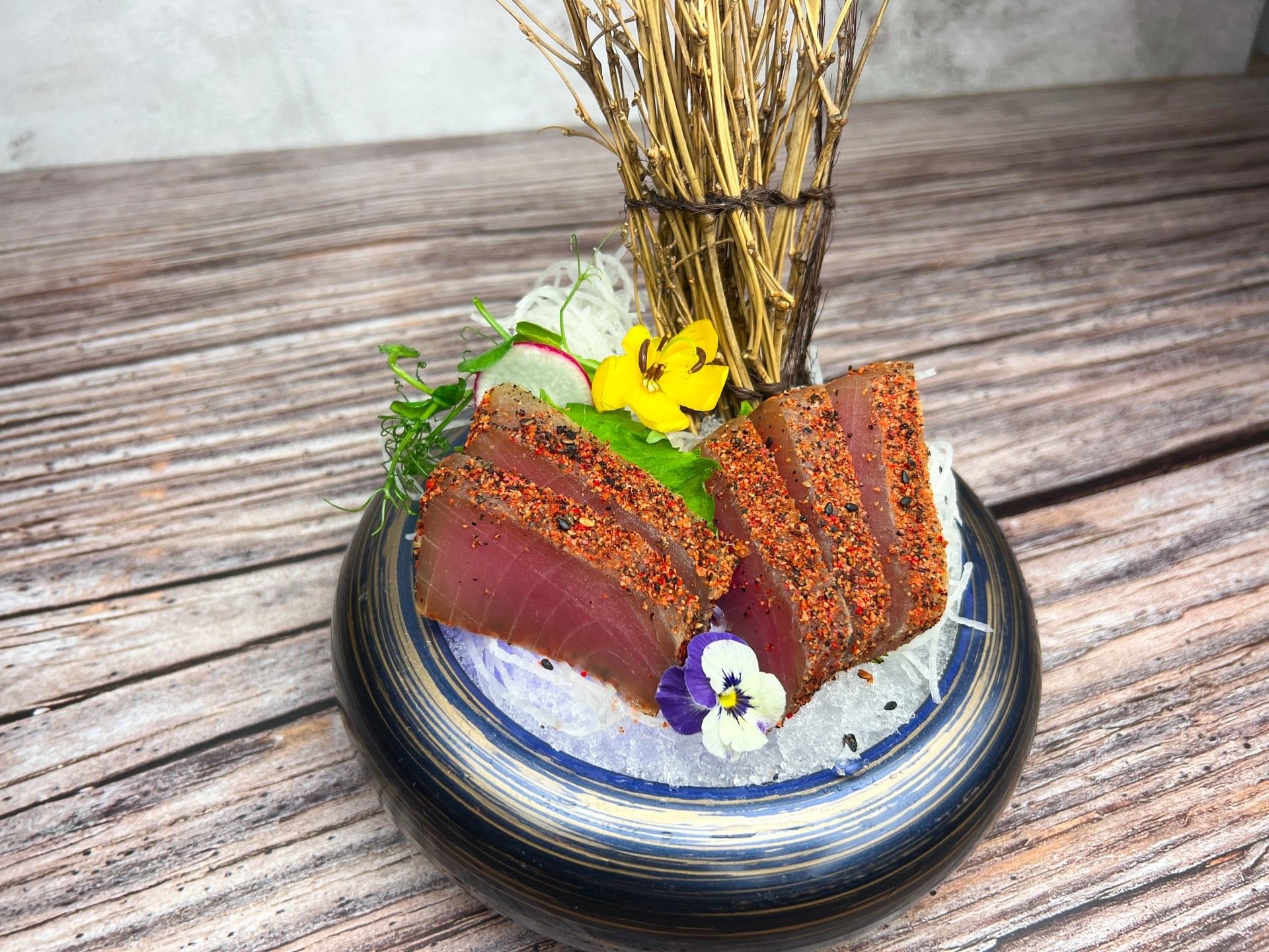 Pepper Tuna (Sashimi)