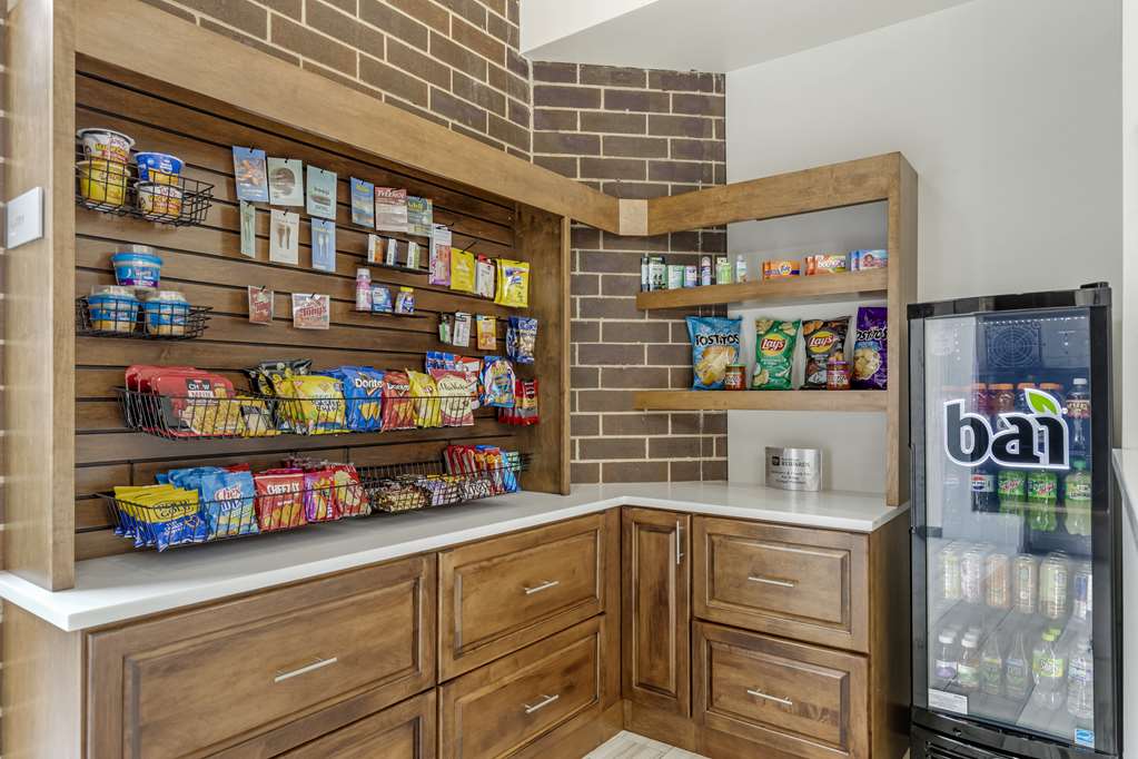 Best Western Plus Waterloo & Cedar Falls Image