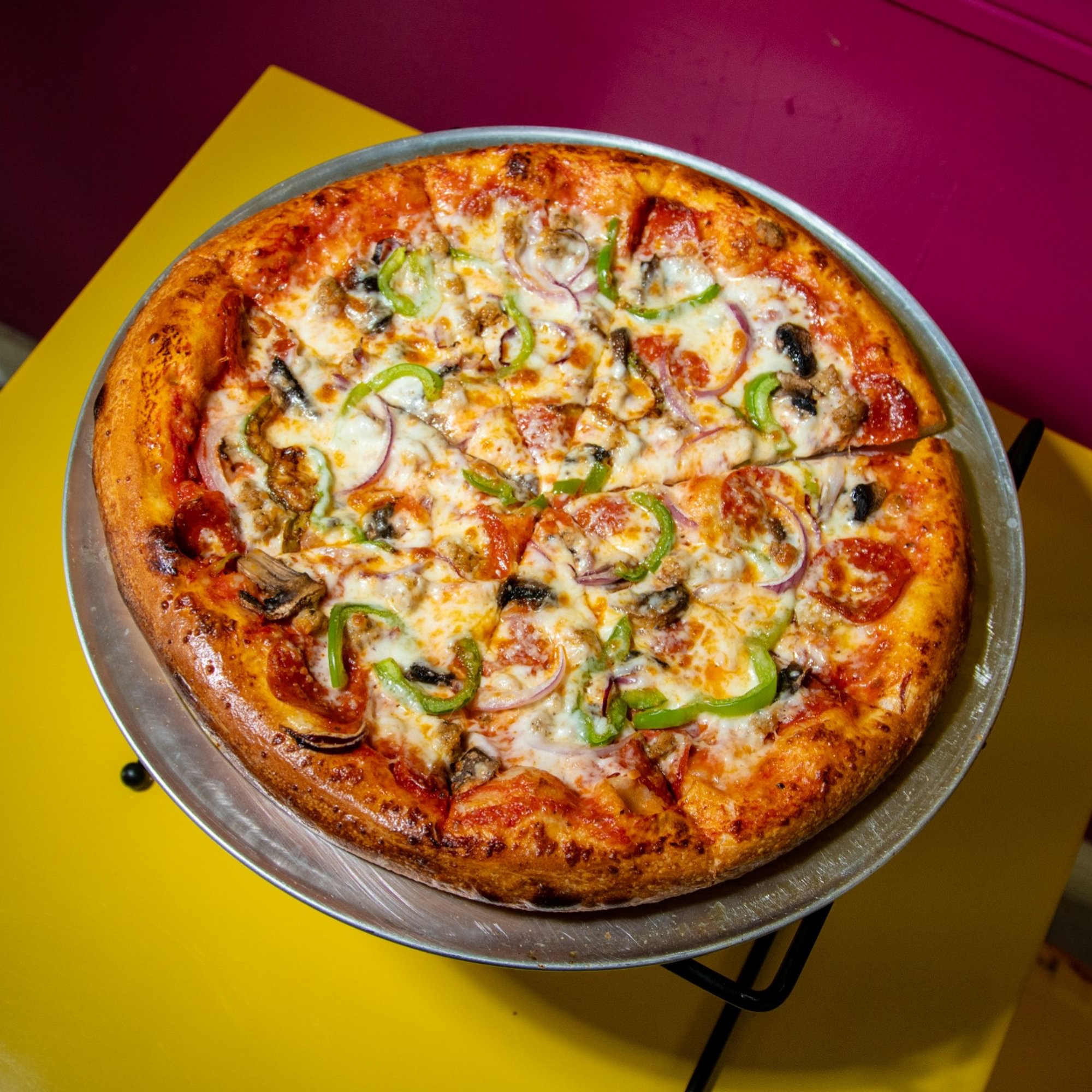 Deluxe Pizza
