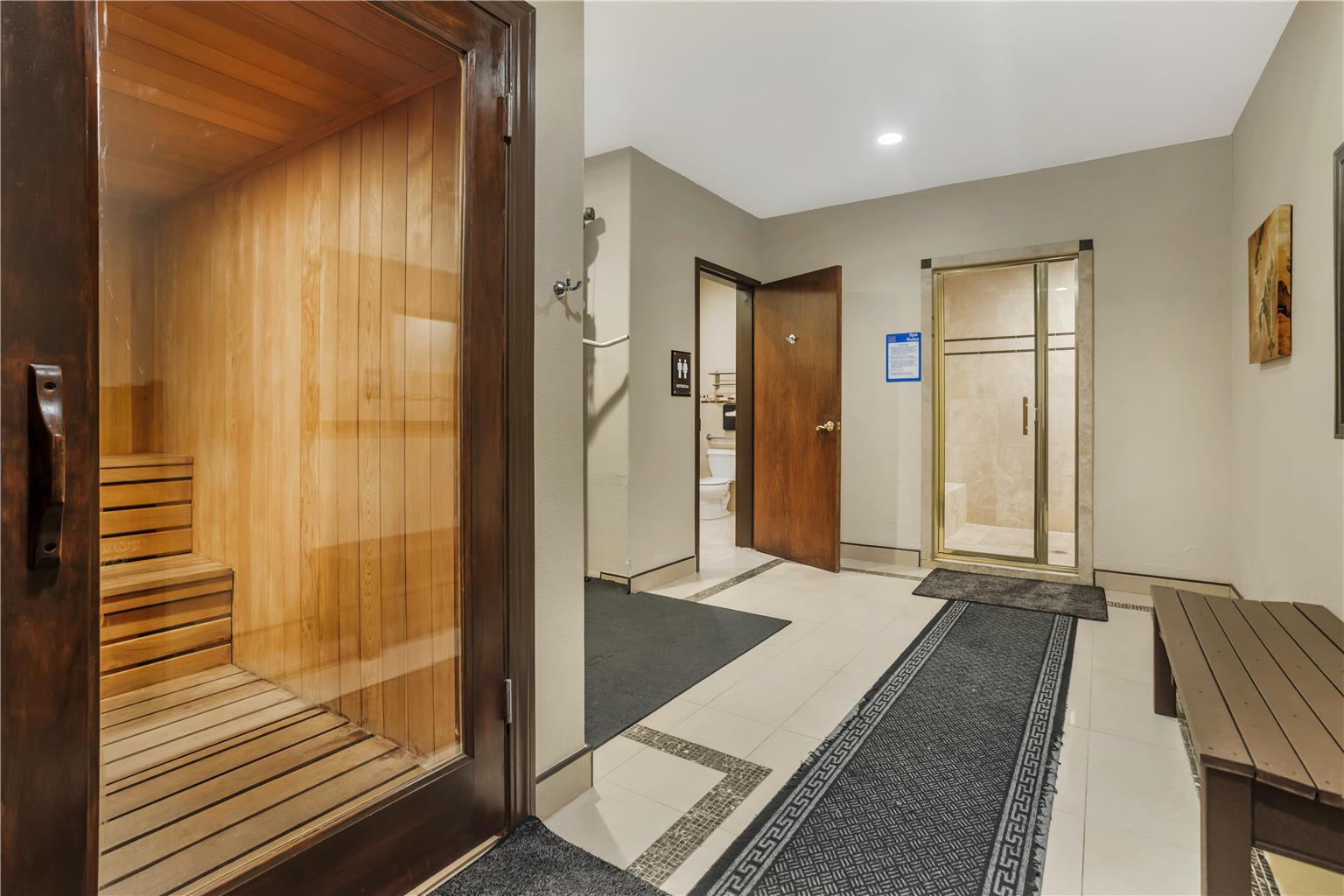 Best Western Plus Brookside Inn Image