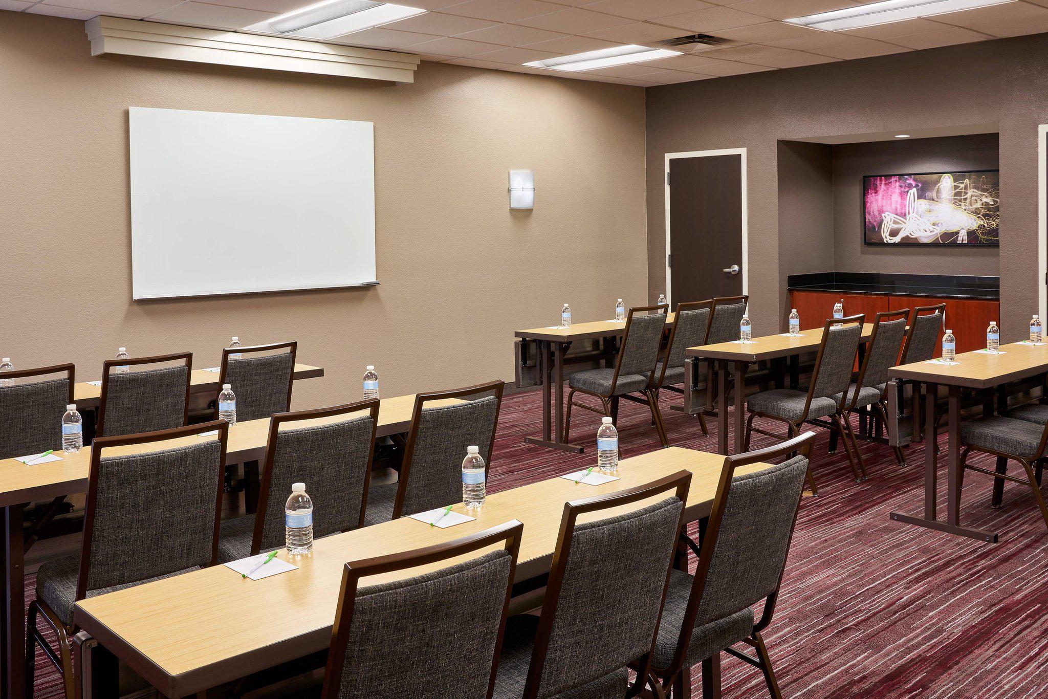 Courtyard by Marriott Miami Lakes Photo