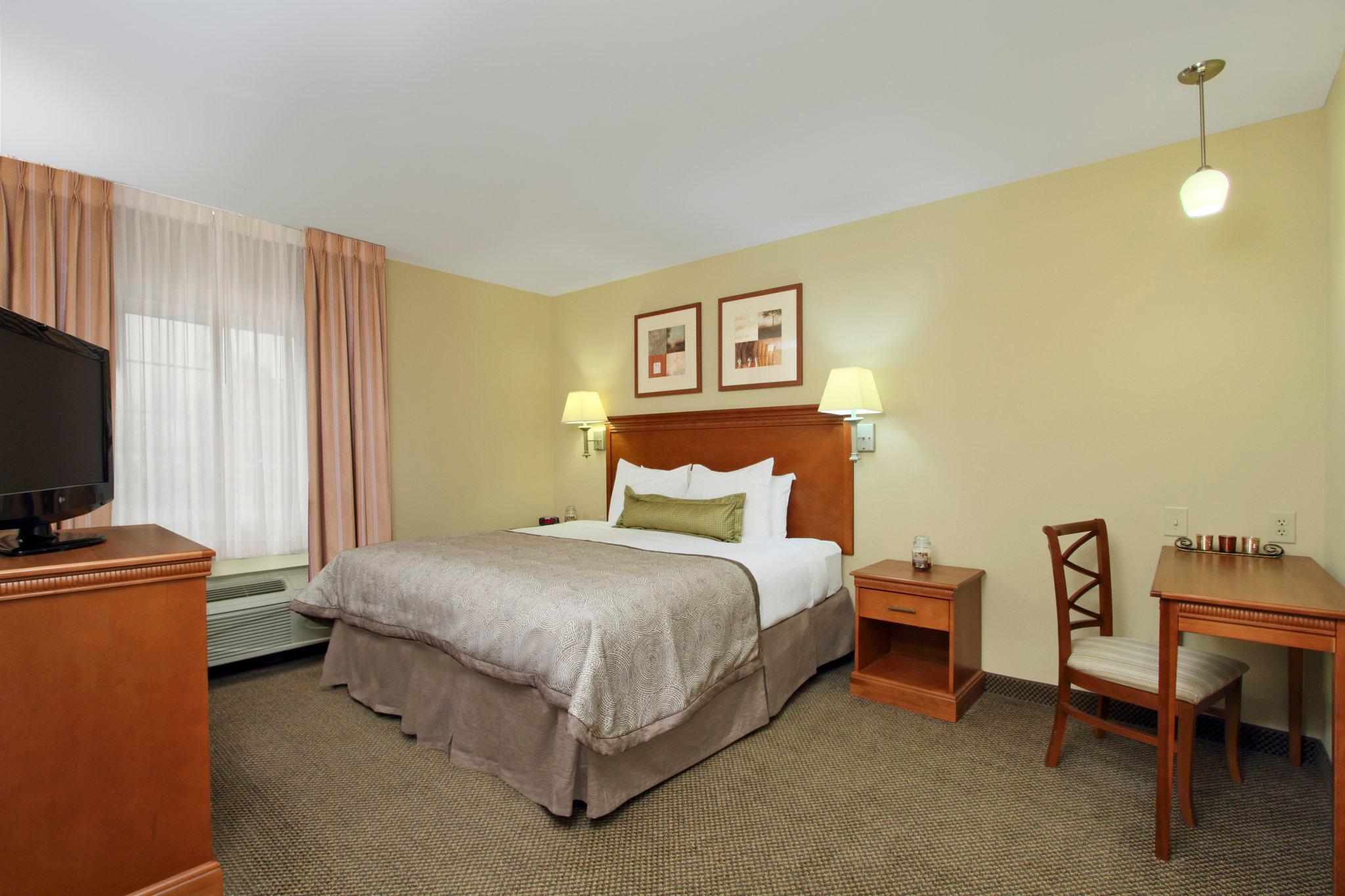 Candlewood Suites Norfolk Airport Photo