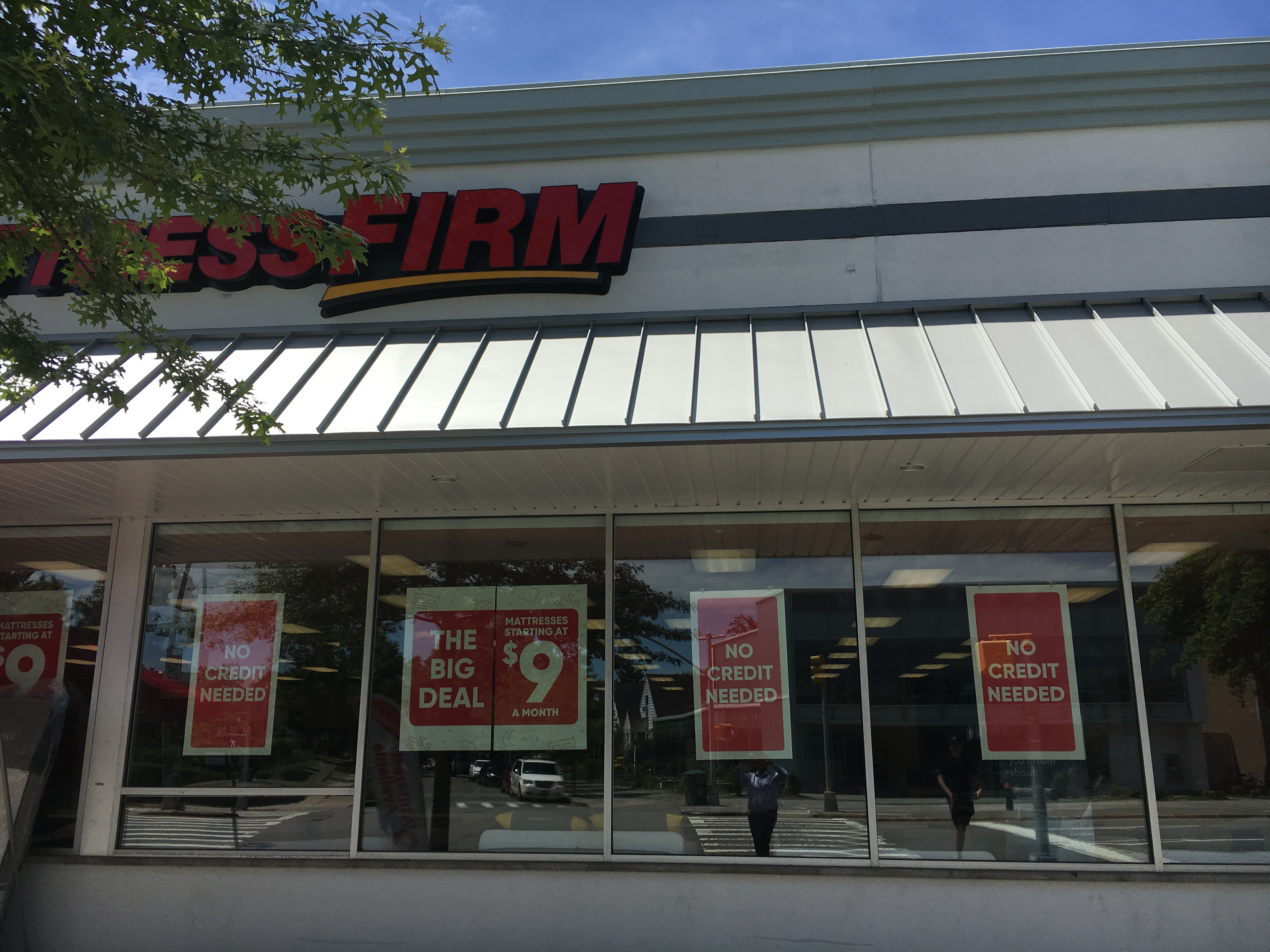 Mattress Firm Glen Oaks Photo