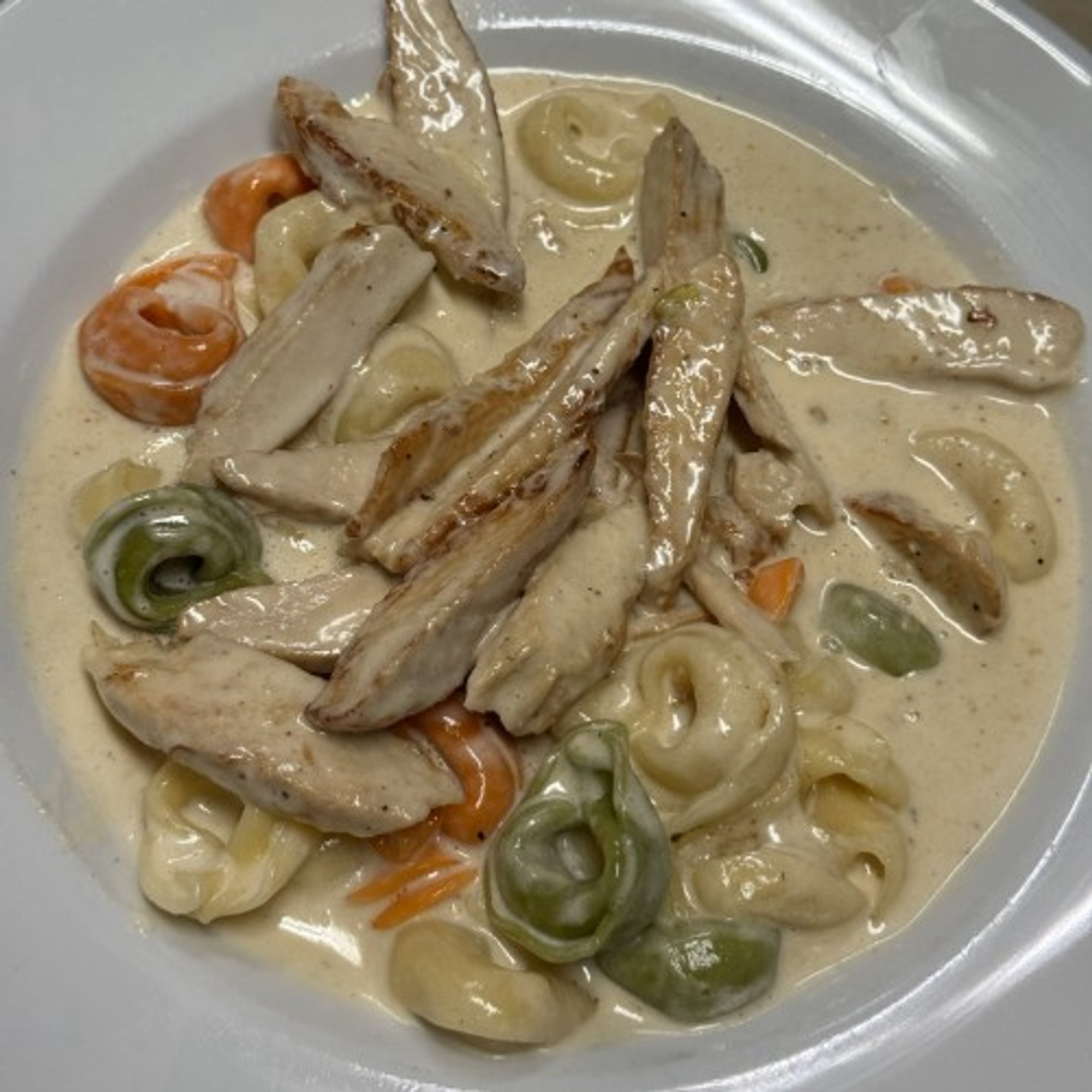 Tortellini in 4 Cheese with Chicken