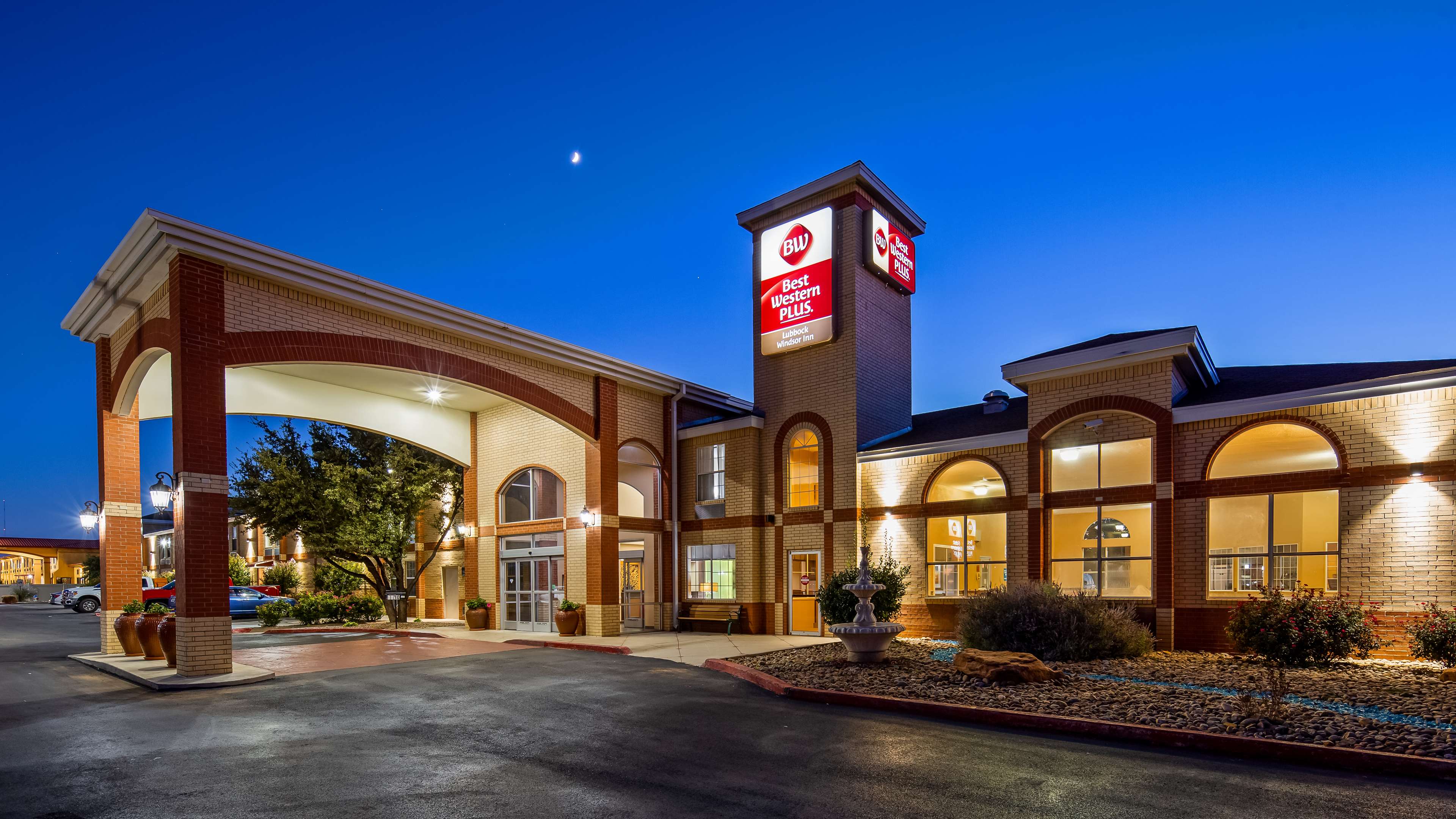 Best Western Plus Lubbock Windsor Inn Photo