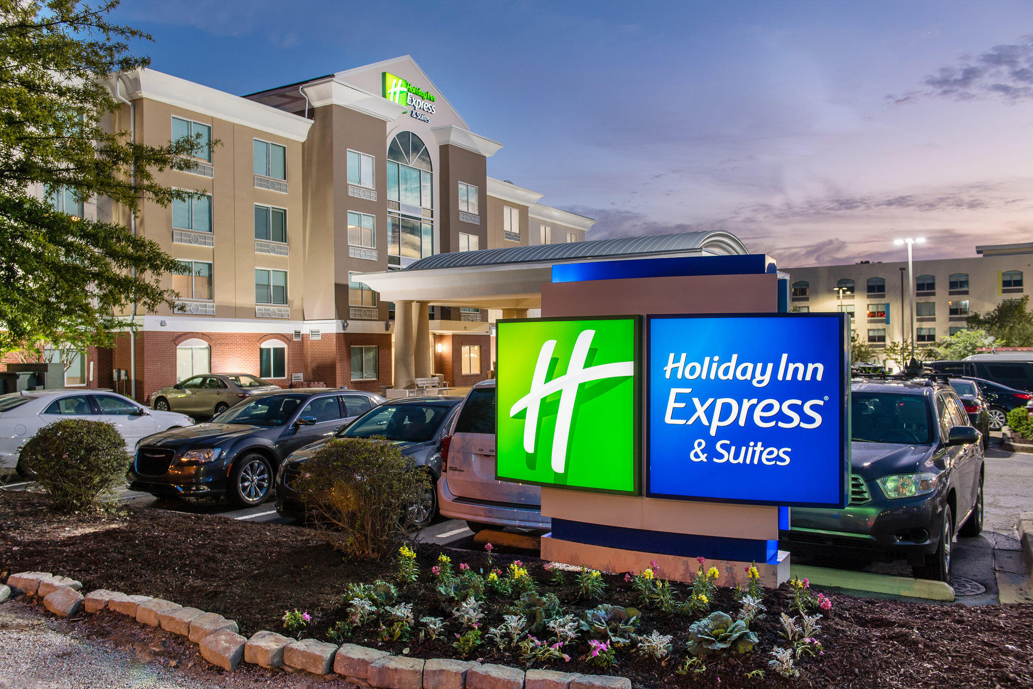 Holiday Inn Express & Suites Columbia-I-26 @ Harbison Blvd Photo