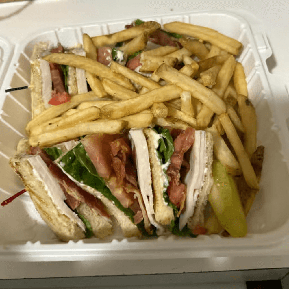 Triple Decker Country Club