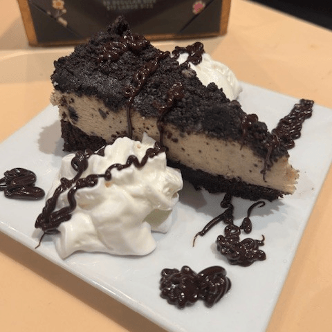 OREO MOUSSE CAKE