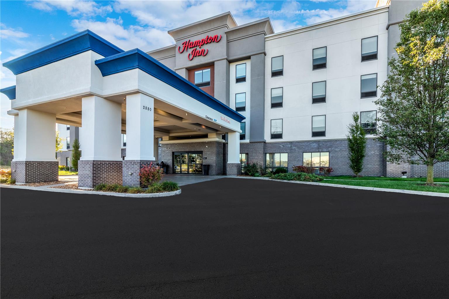 Hampton Inn Middletown Logo